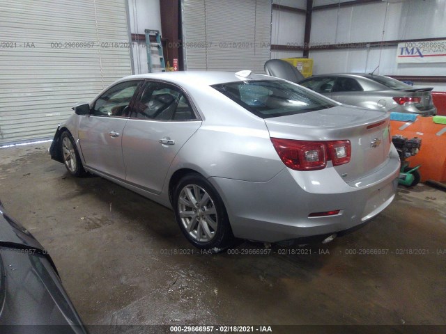 Photo 2 VIN: 1G11F5SL8FF319300 - CHEVROLET MALIBU 