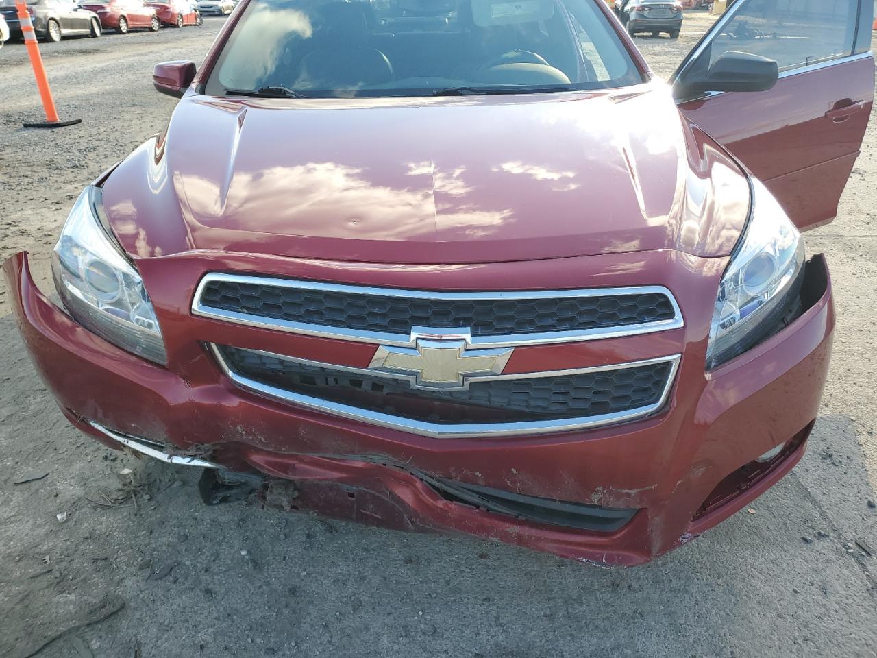 Photo 10 VIN: 1G11F5SR0DF156711 - CHEVROLET MALIBU 