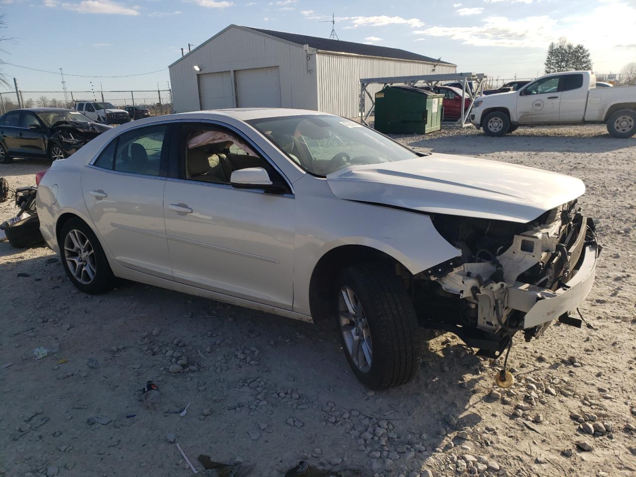 Photo 3 VIN: 1G11F5SR3DF140695 - CHEVROLET MALIBU 