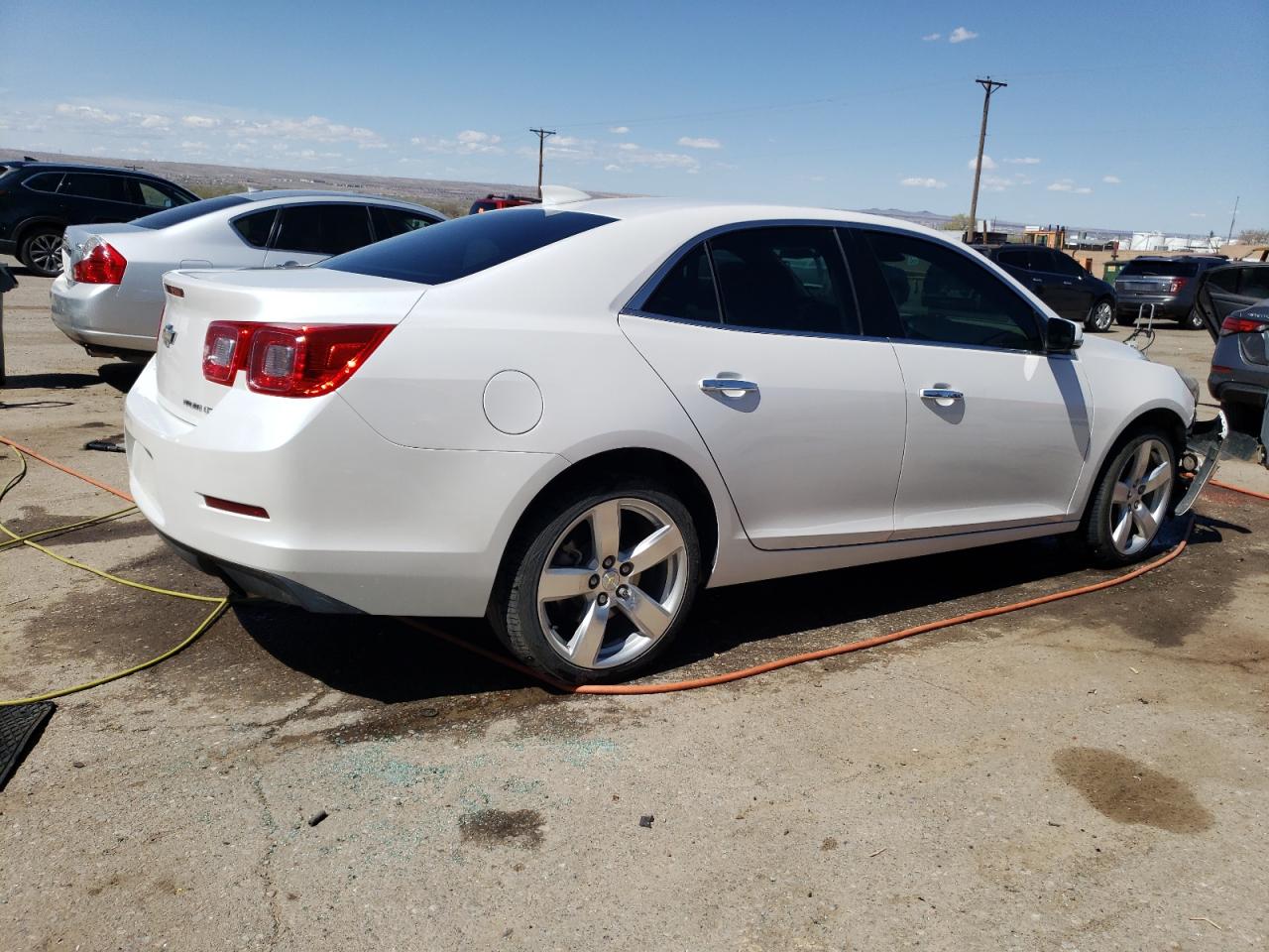 Photo 2 VIN: 1G11G5SX6FF138096 - CHEVROLET MALIBU 