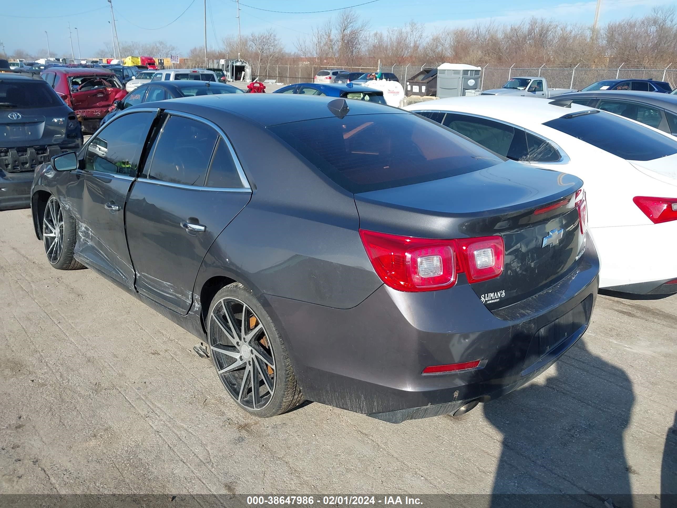 Photo 2 VIN: 1G11H5SA2DF252439 - CHEVROLET MALIBU 