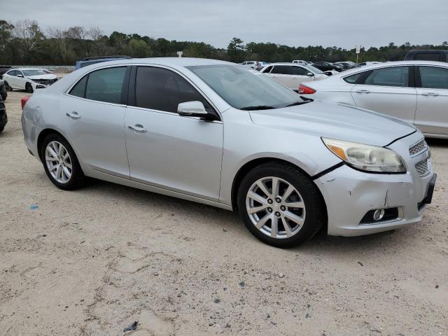 Photo 3 VIN: 1G11H5SA2DF273629 - CHEVROLET MALIBU 