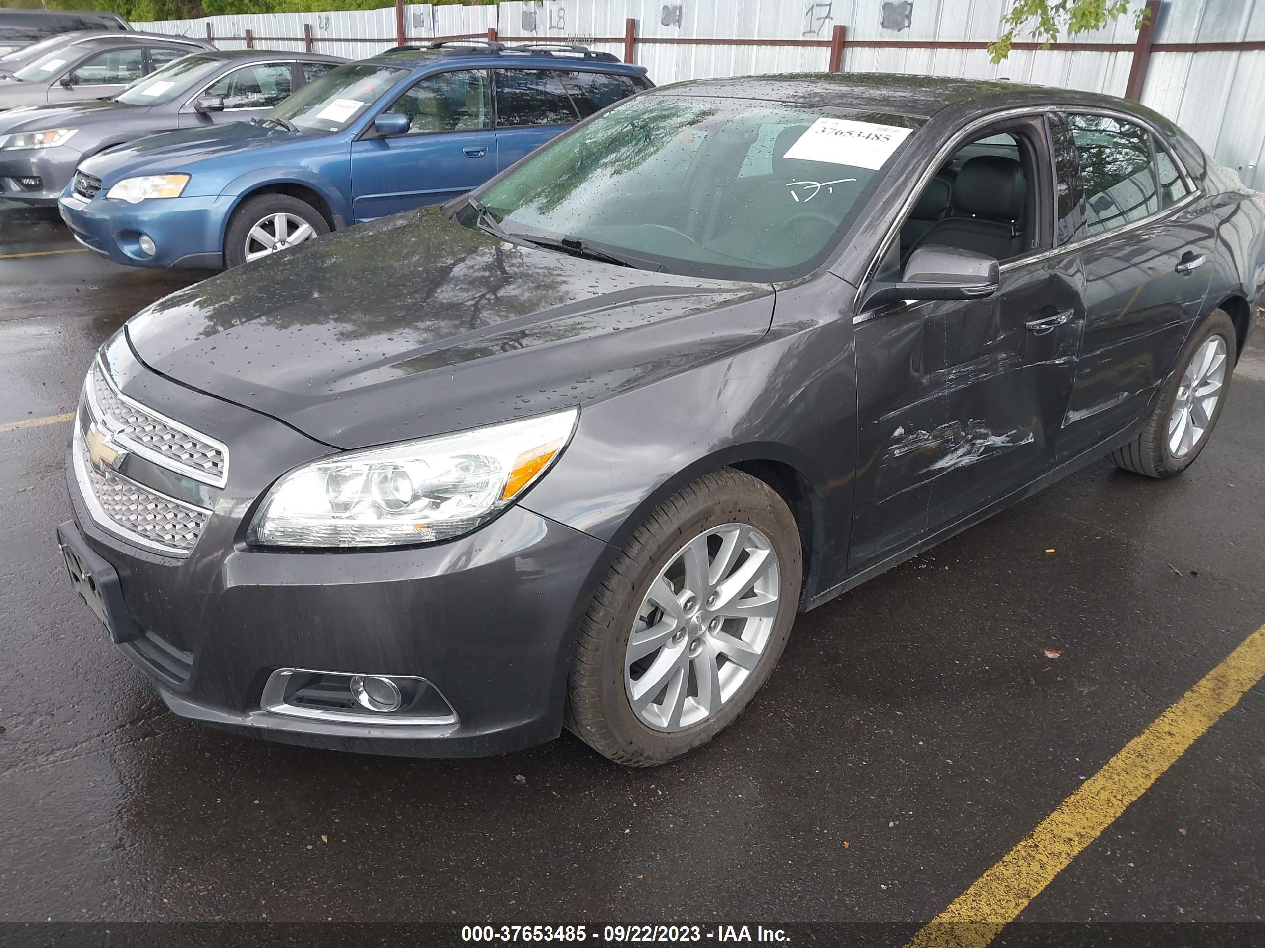 Photo 1 VIN: 1G11H5SA8DF281816 - CHEVROLET MALIBU 