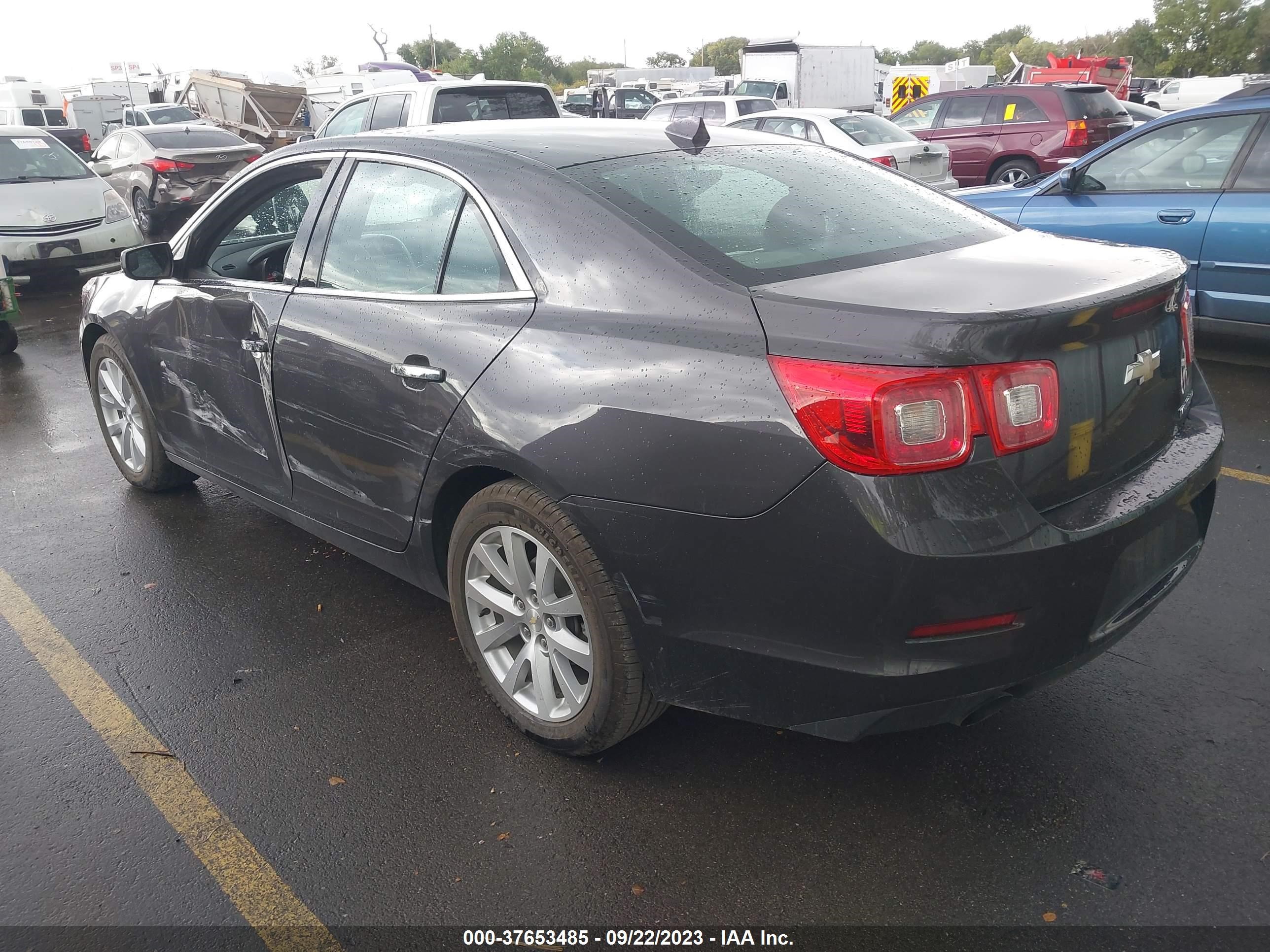 Photo 2 VIN: 1G11H5SA8DF281816 - CHEVROLET MALIBU 