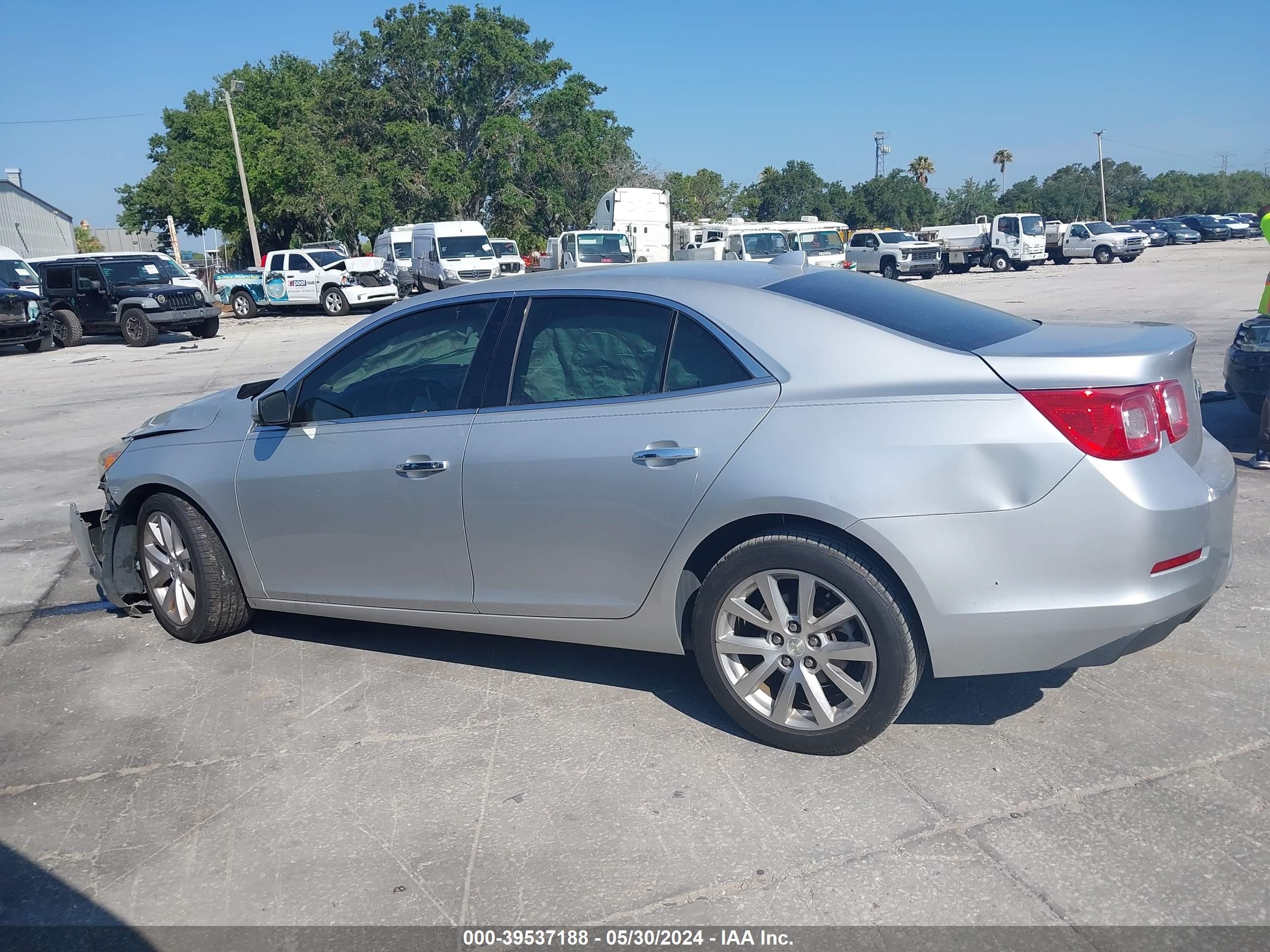 Photo 13 VIN: 1G11H5SL1EF149581 - CHEVROLET MALIBU 