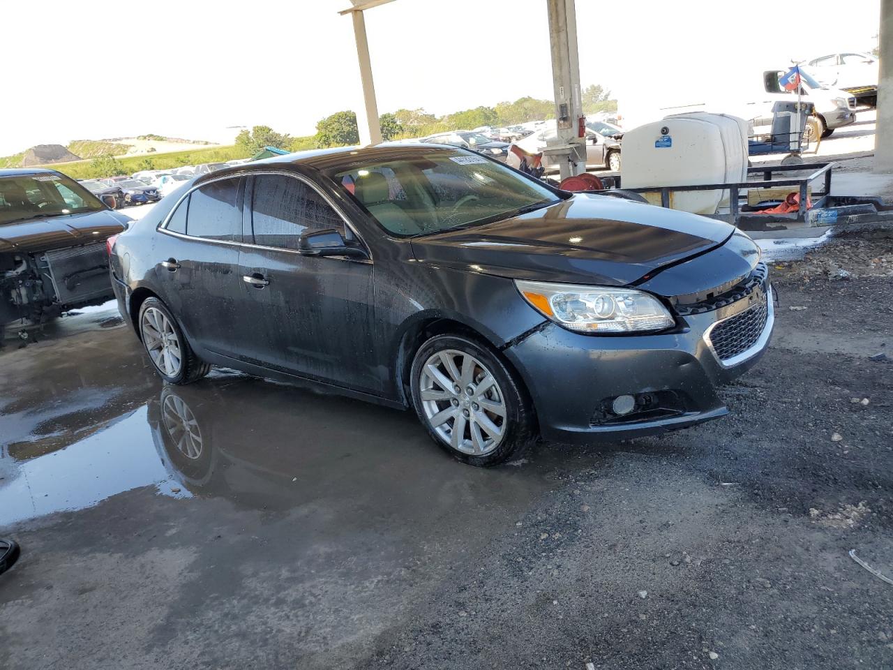 Photo 3 VIN: 1G11H5SL1EF260941 - CHEVROLET MALIBU 