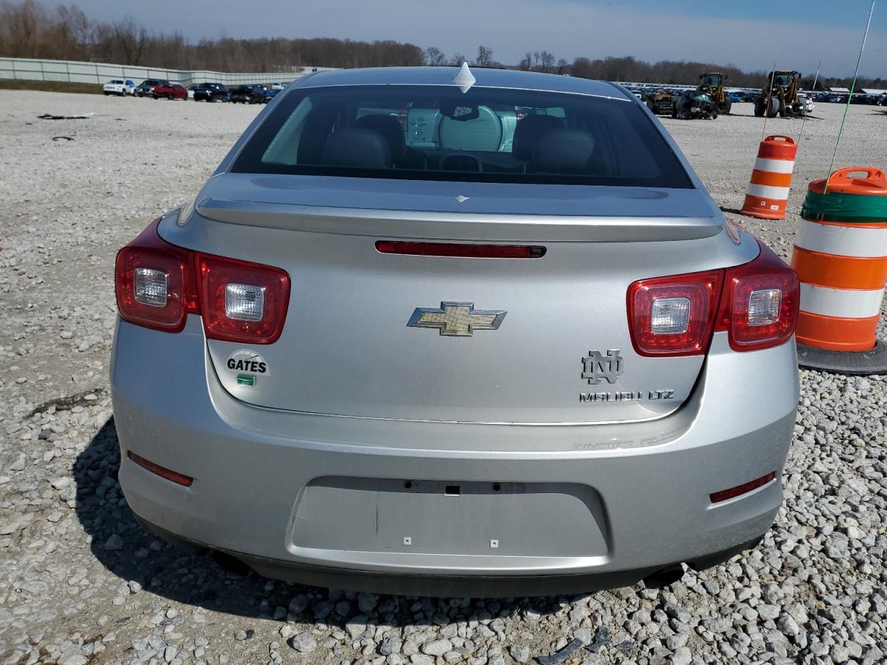 Photo 5 VIN: 1G11H5SL1EF287752 - CHEVROLET MALIBU 