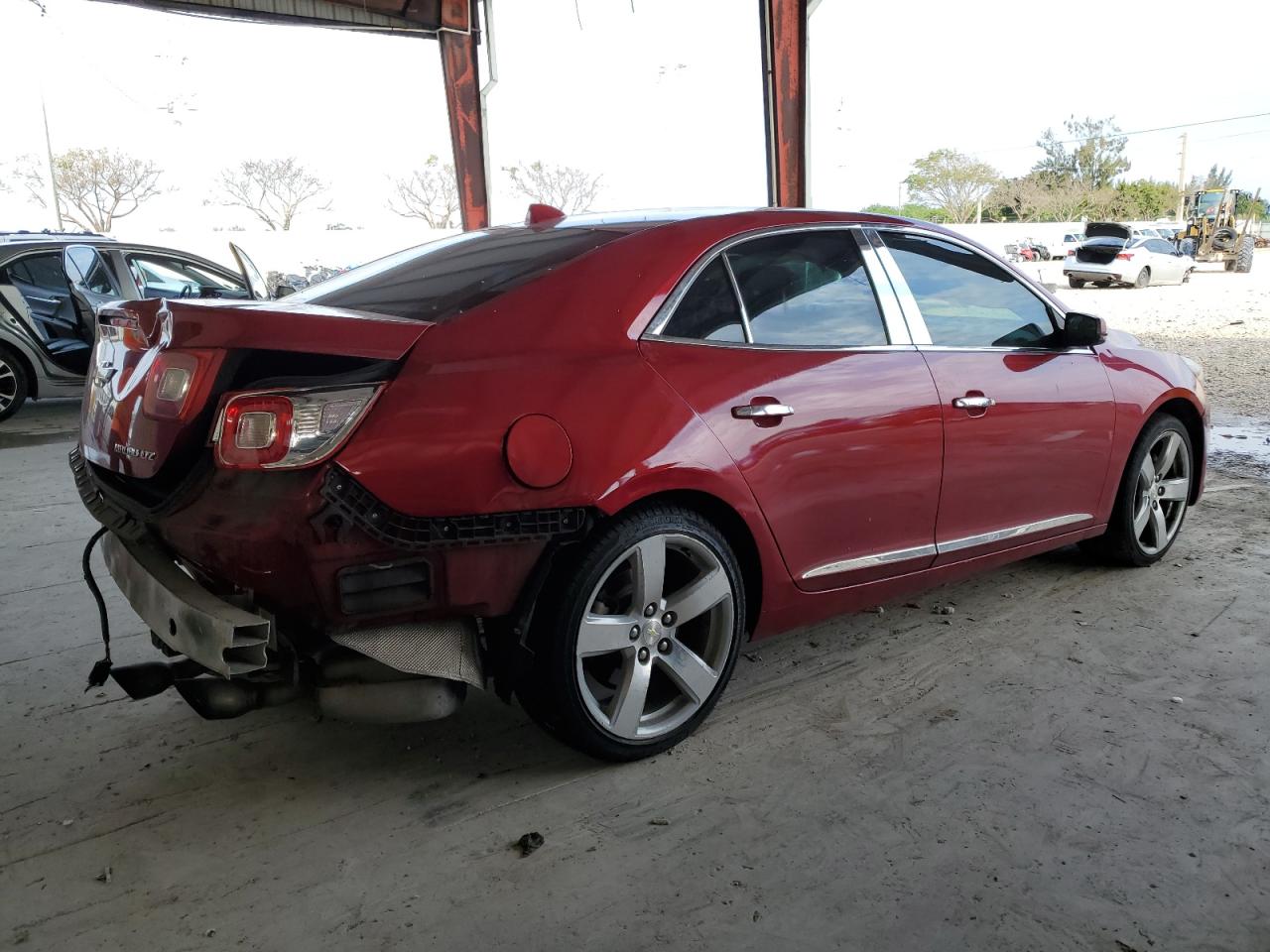 Photo 2 VIN: 1G11J5SX5EF138963 - CHEVROLET MALIBU 