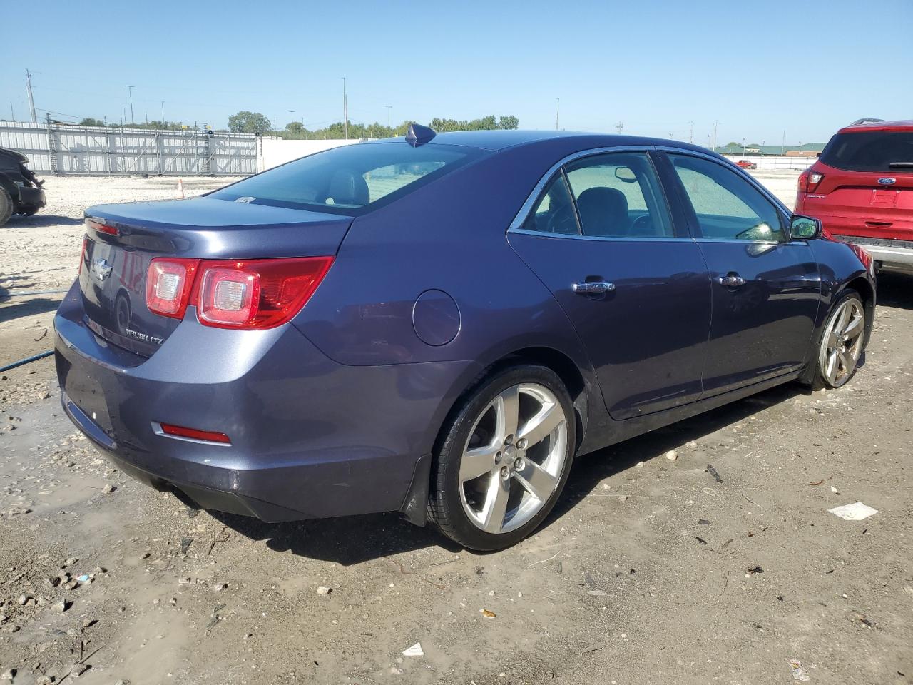 Photo 2 VIN: 1G11J5SX7DF345613 - CHEVROLET MALIBU 