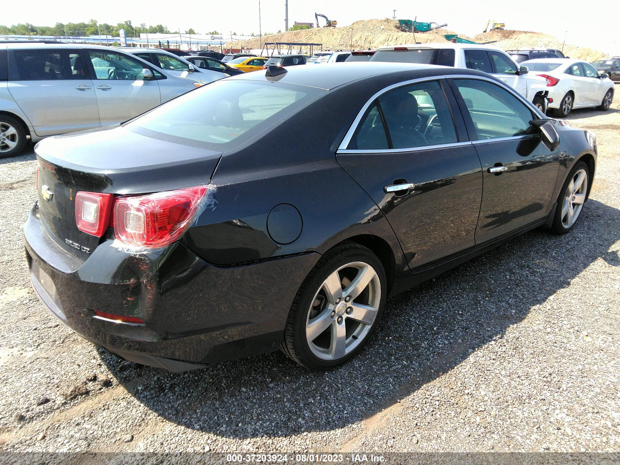 Photo 3 VIN: 1G11J5SX9EF139646 - CHEVROLET MALIBU 