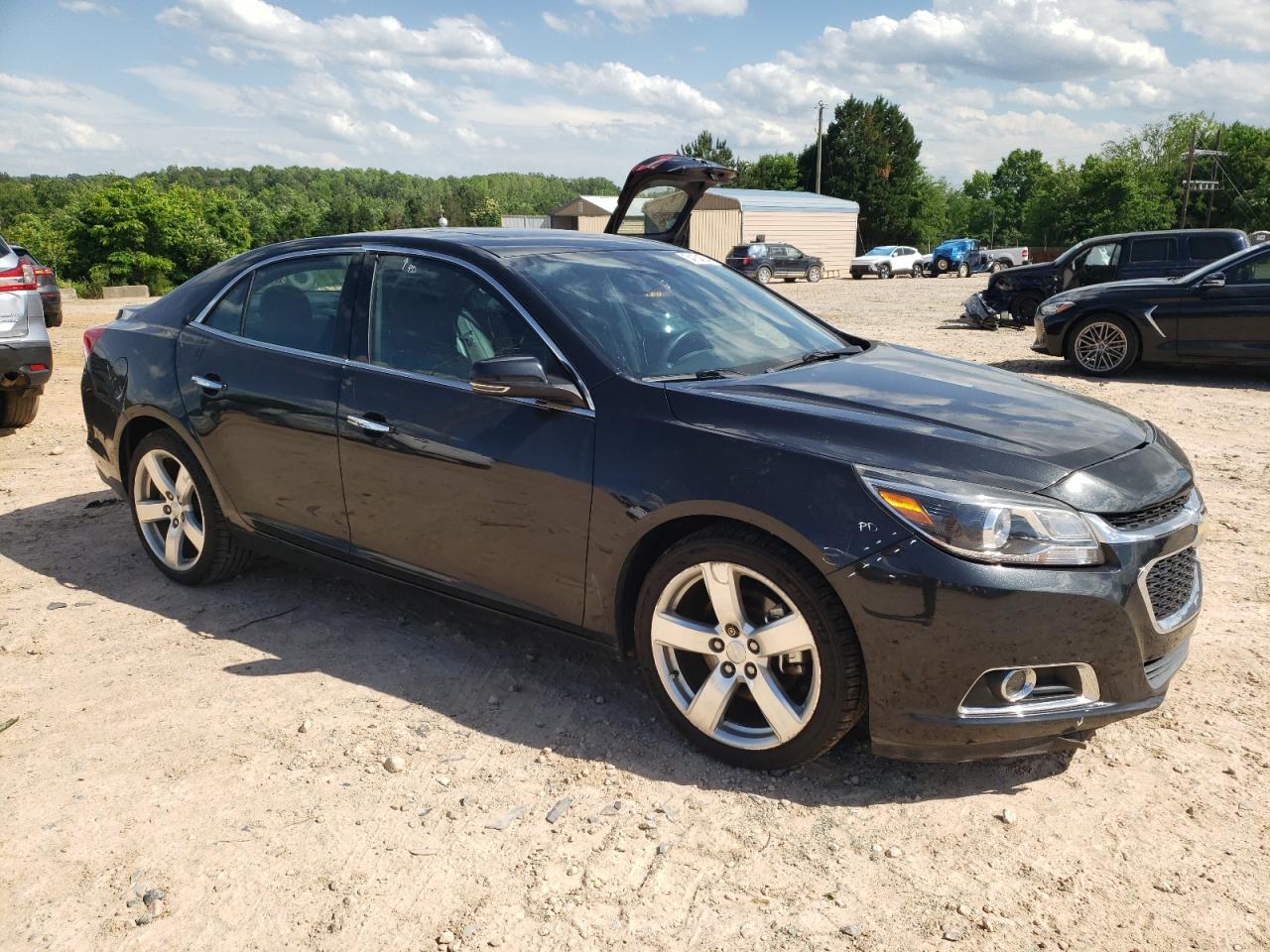 Photo 3 VIN: 1G11J5SXXEF109913 - CHEVROLET MALIBU 