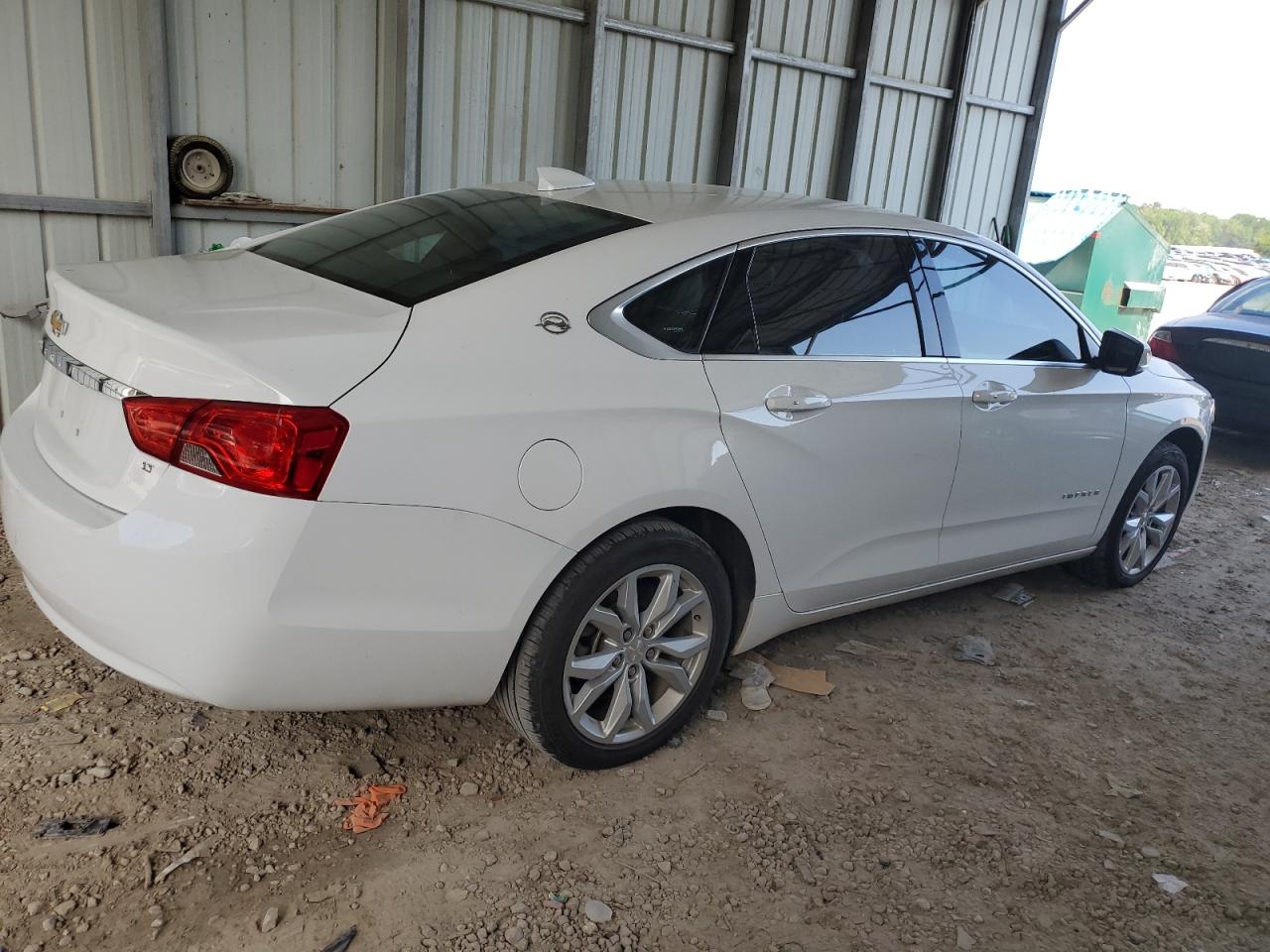 Photo 2 VIN: 1G11Z5S33LU108973 - CHEVROLET IMPALA 