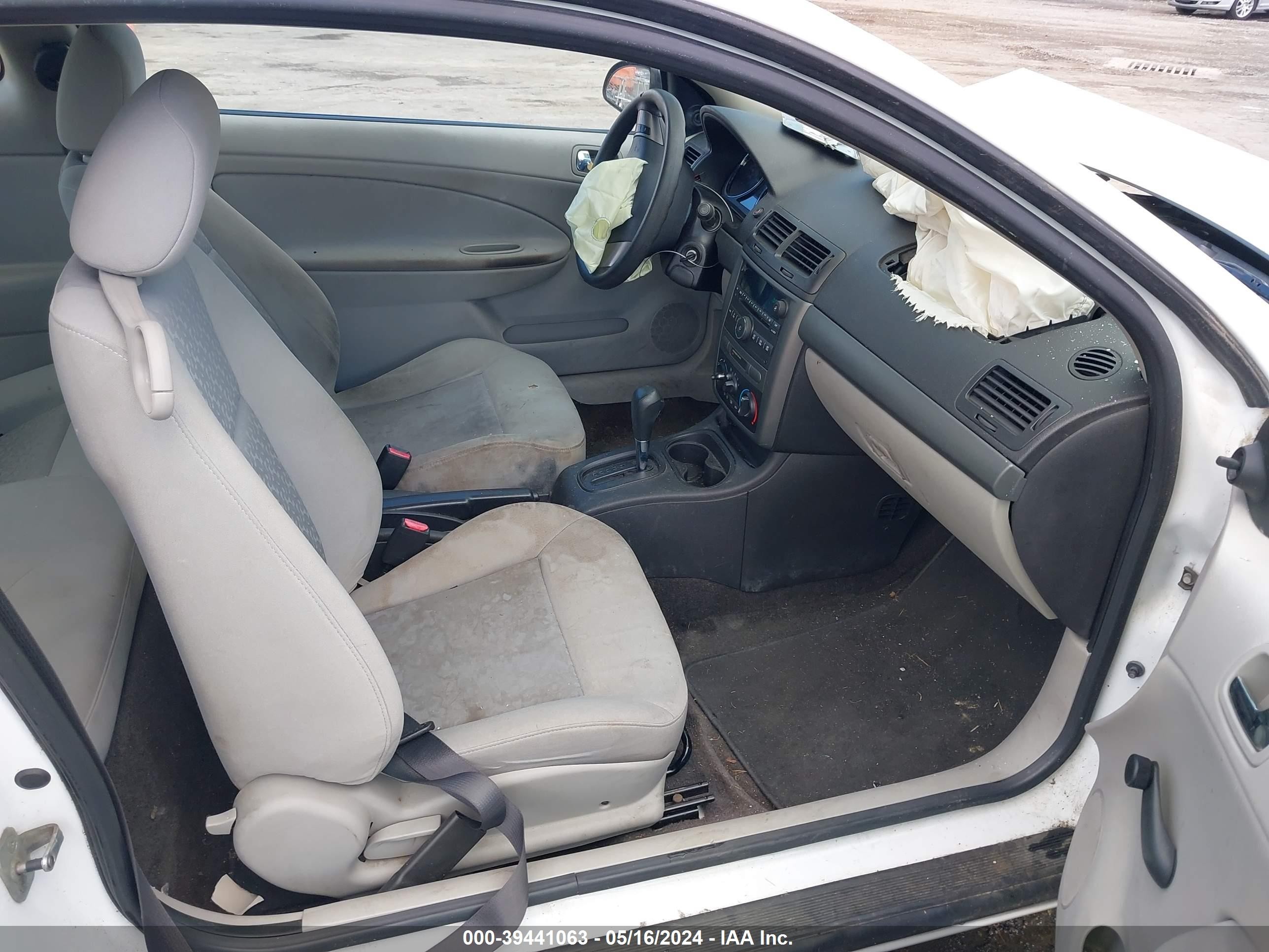 Photo 4 VIN: 1G1AK15F777297408 - CHEVROLET COBALT 