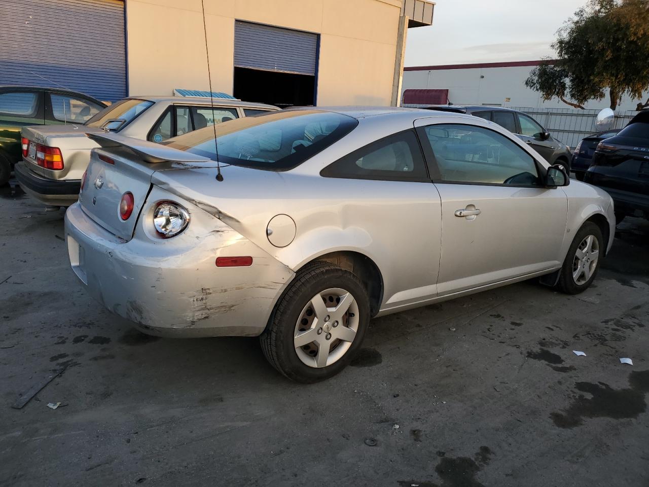 Photo 2 VIN: 1G1AK18F667773416 - CHEVROLET COBALT 