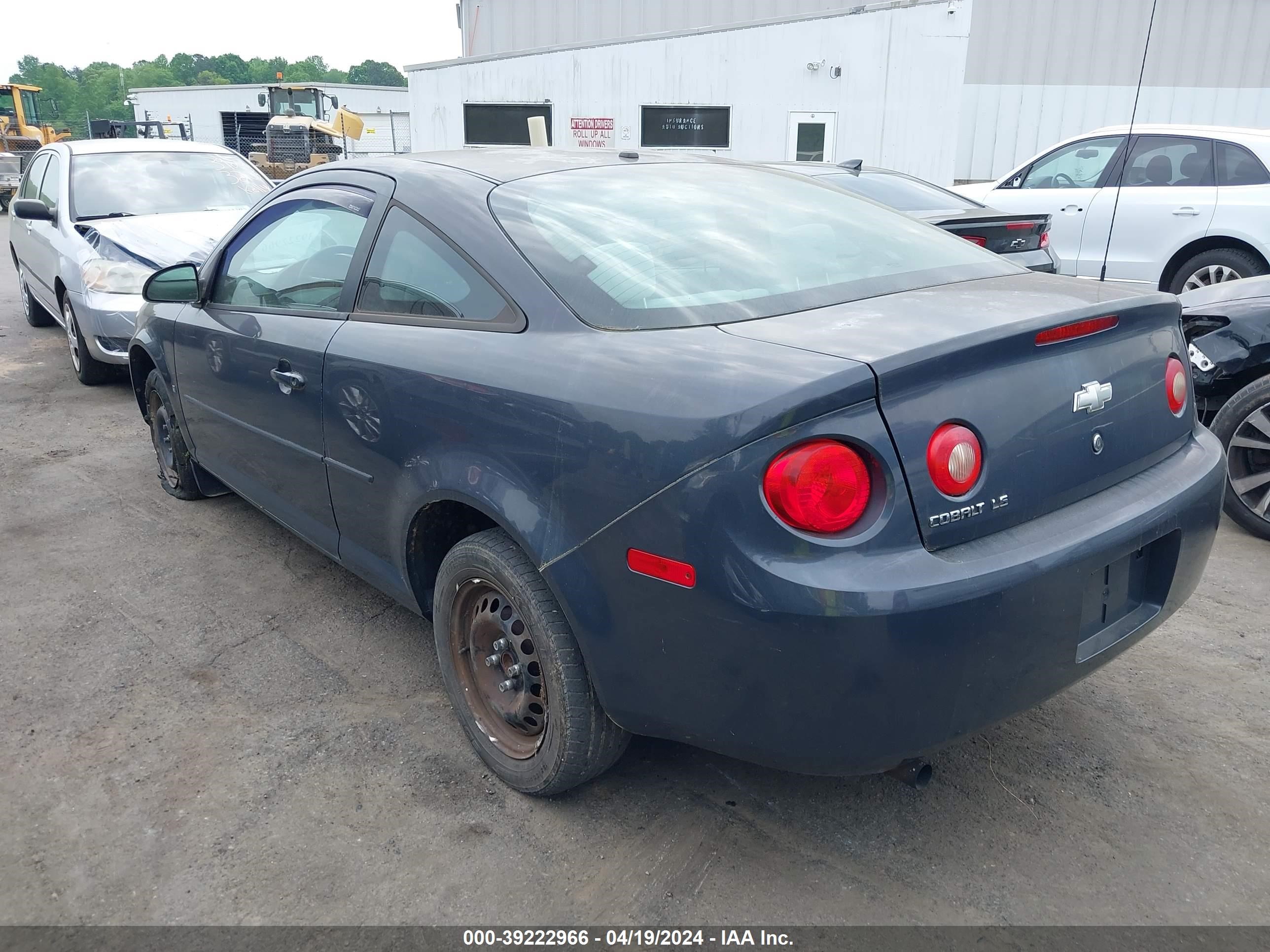 Photo 2 VIN: 1G1AK18F687186104 - CHEVROLET COBALT 