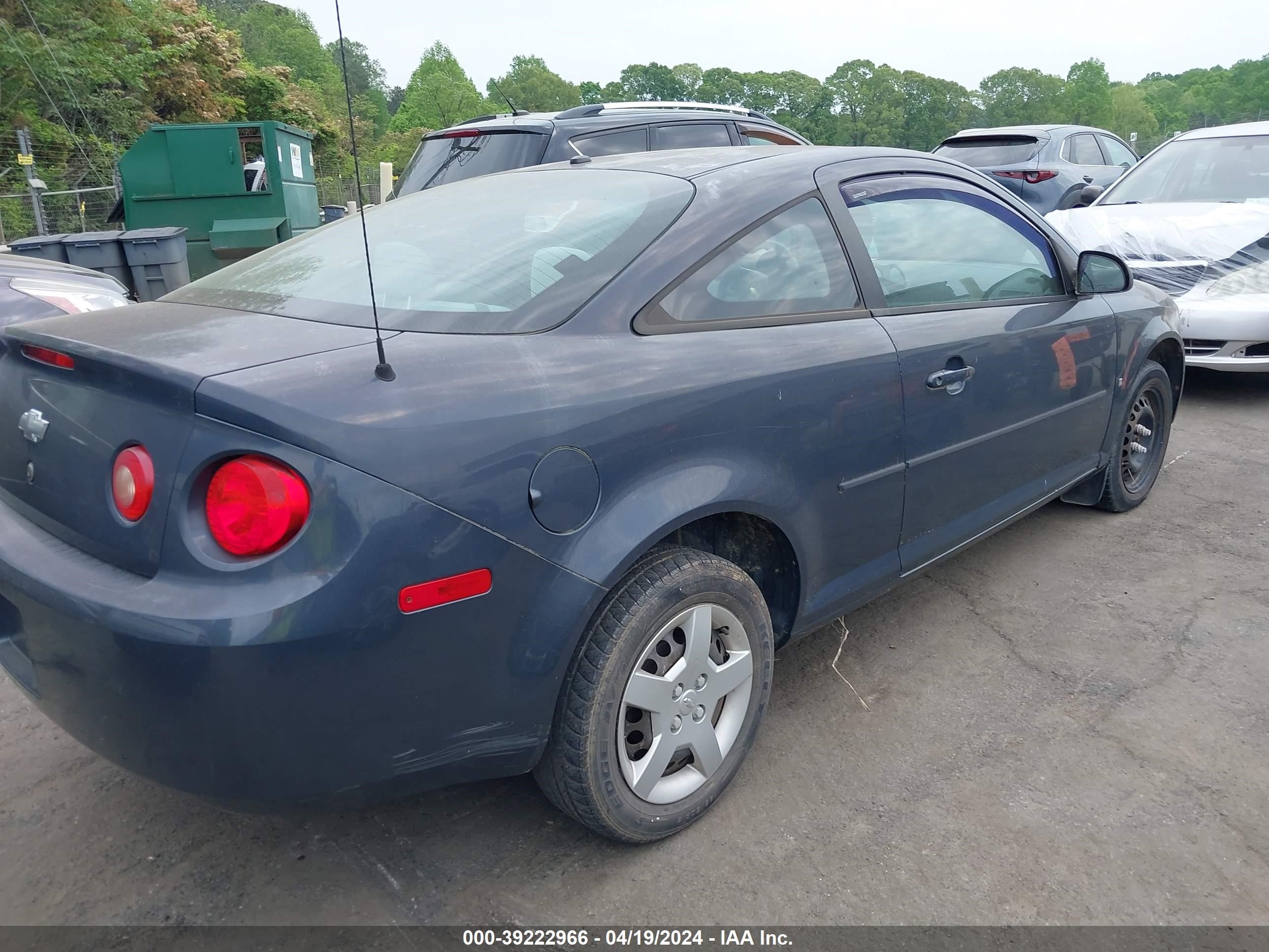 Photo 3 VIN: 1G1AK18F687186104 - CHEVROLET COBALT 