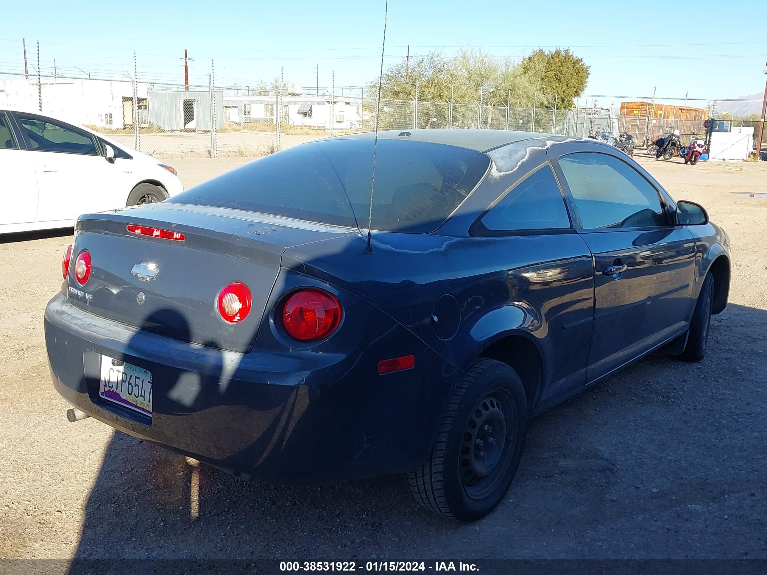 Photo 3 VIN: 1G1AK18F887267718 - CHEVROLET COBALT 