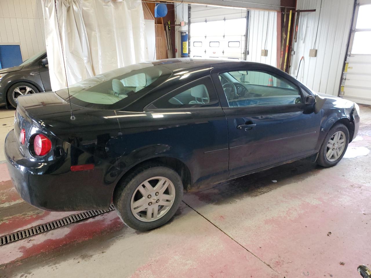 Photo 2 VIN: 1G1AK18F977276961 - CHEVROLET COBALT 