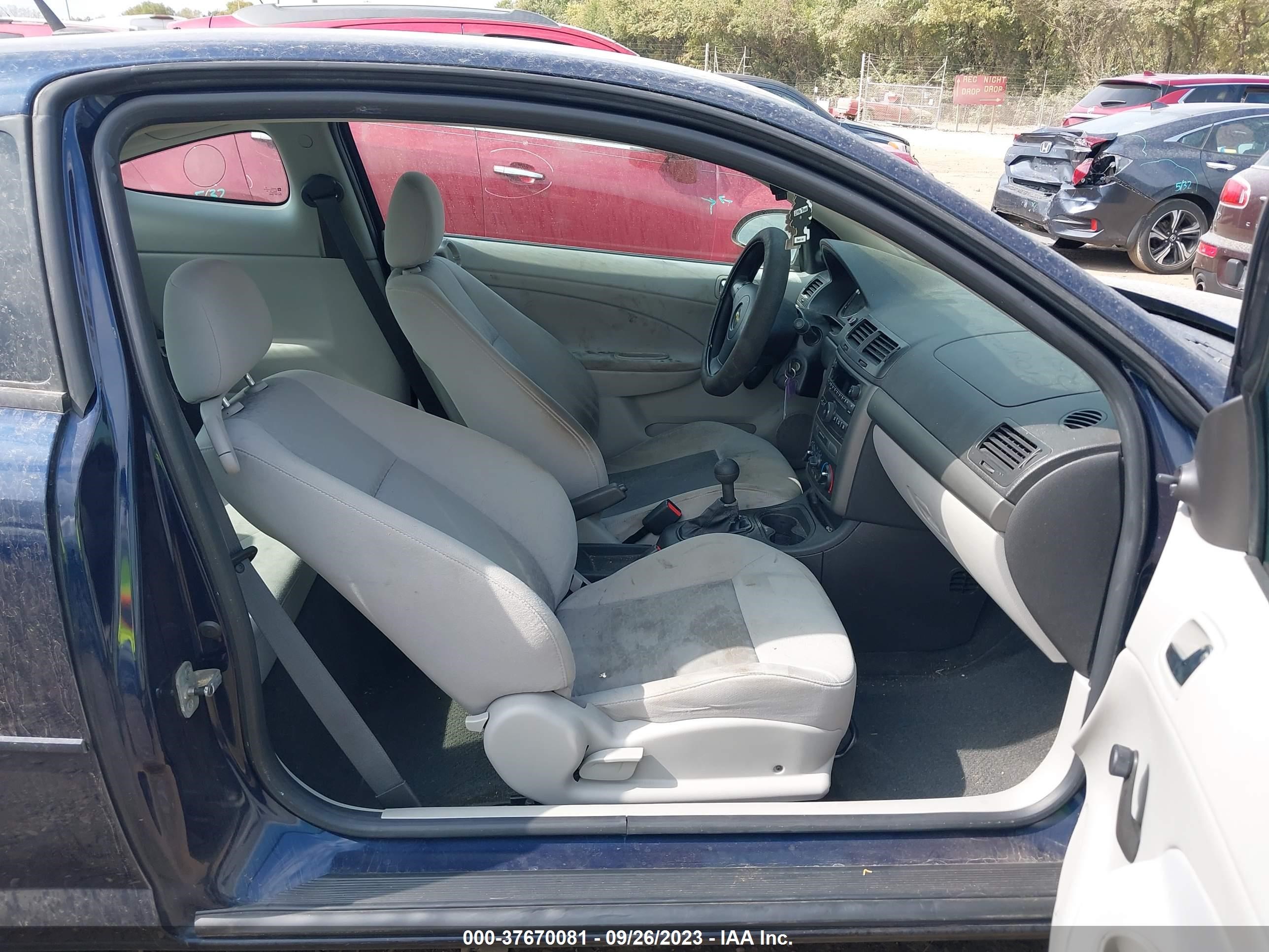 Photo 4 VIN: 1G1AK18H597134630 - CHEVROLET COBALT 