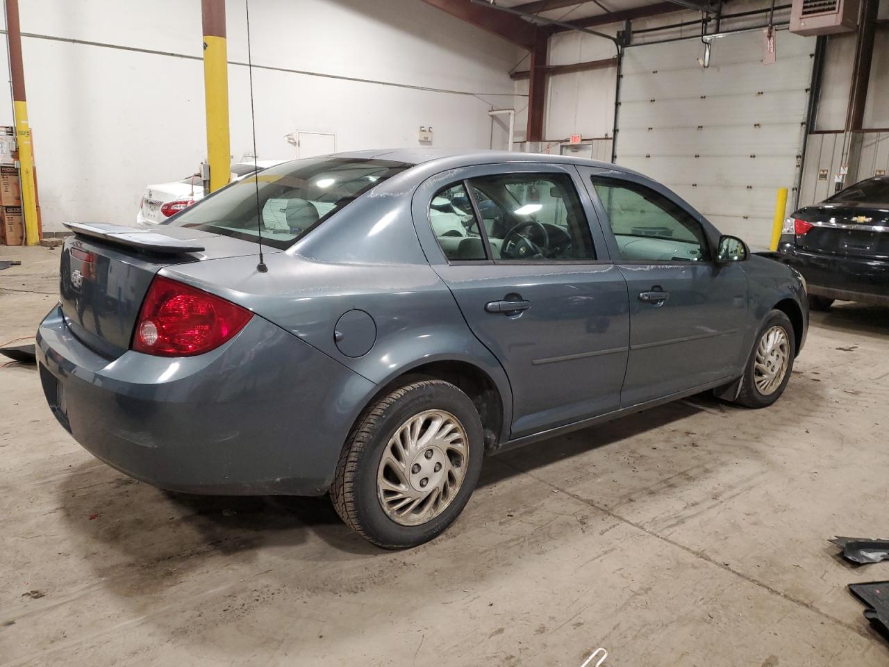 Photo 2 VIN: 1G1AK52F757506803 - CHEVROLET COBALT 