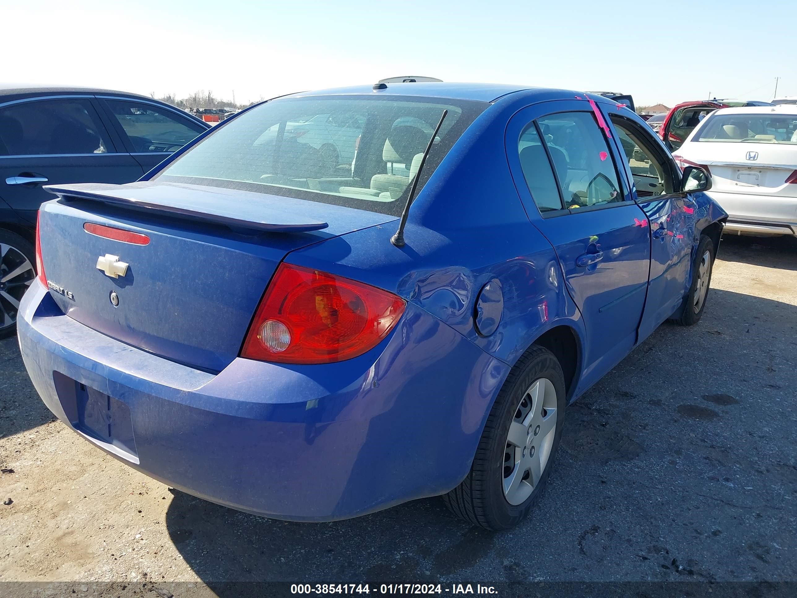 Photo 3 VIN: 1G1AK58F287127042 - CHEVROLET COBALT 