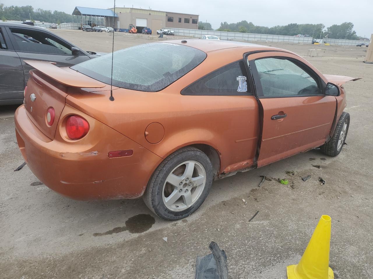 Photo 2 VIN: 1G1AL15F177191906 - CHEVROLET COBALT 