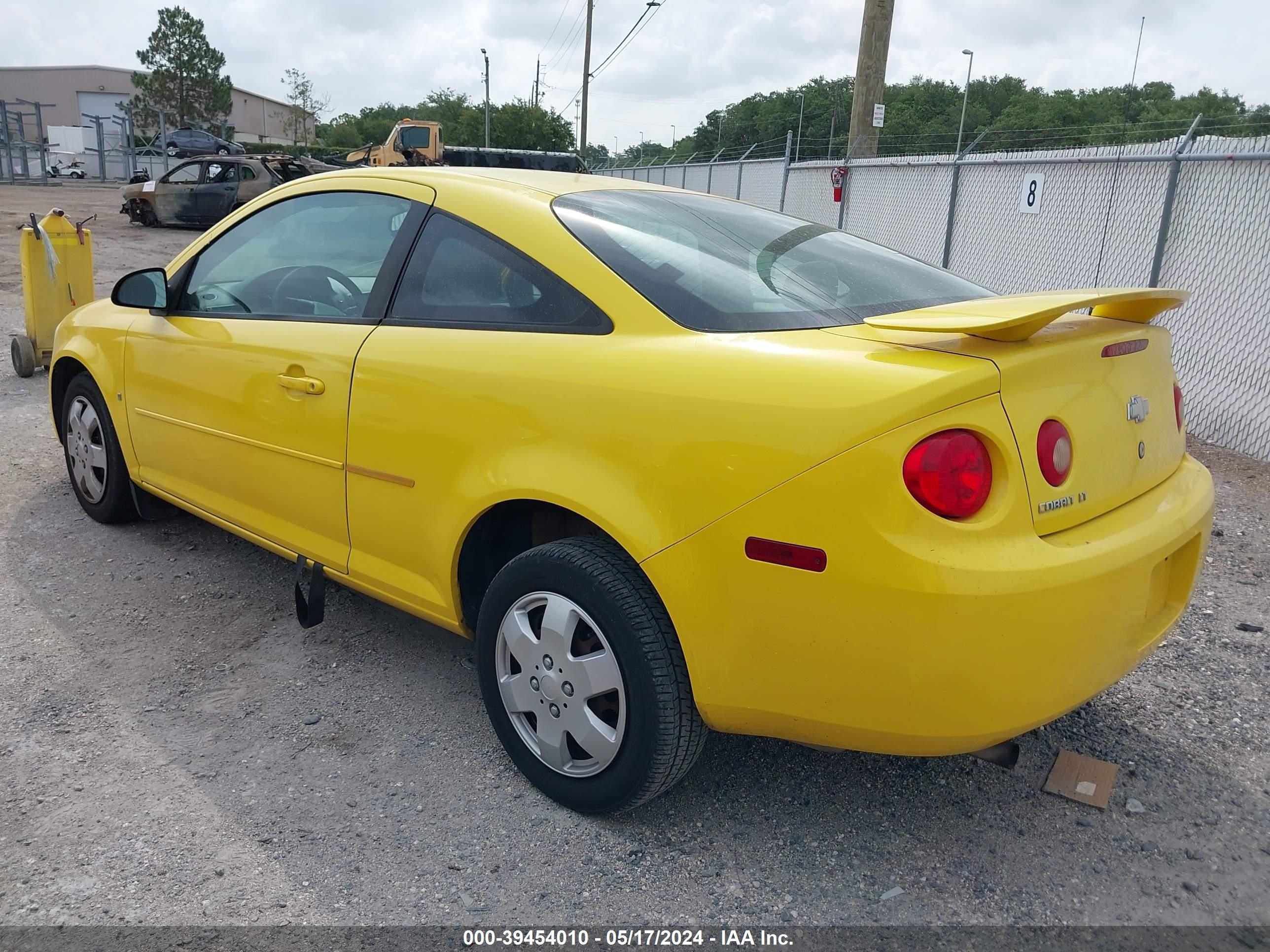 Photo 2 VIN: 1G1AL15F877275561 - CHEVROLET COBALT 