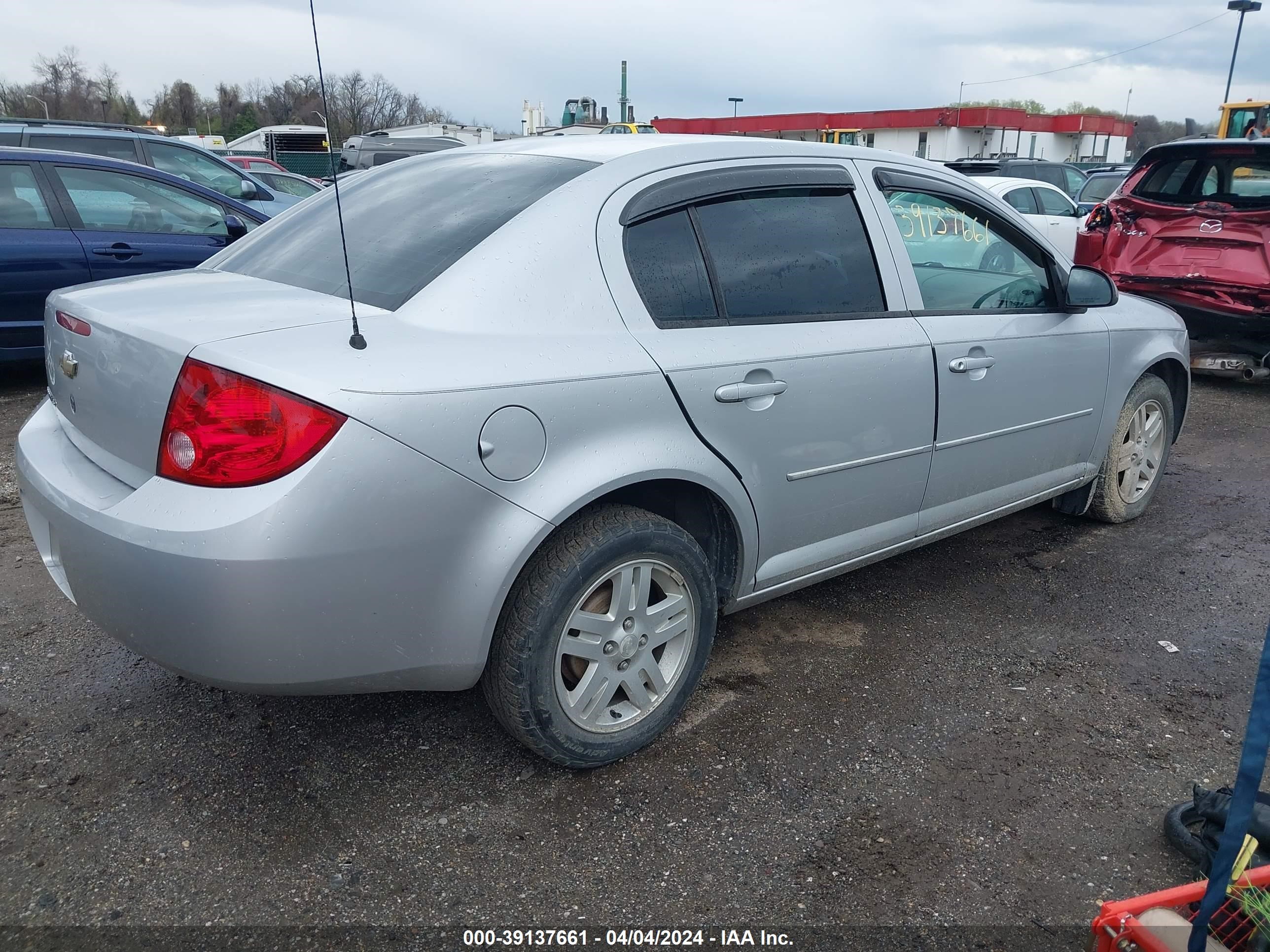 Photo 3 VIN: 1G1AL52F357539777 - CHEVROLET COBALT 