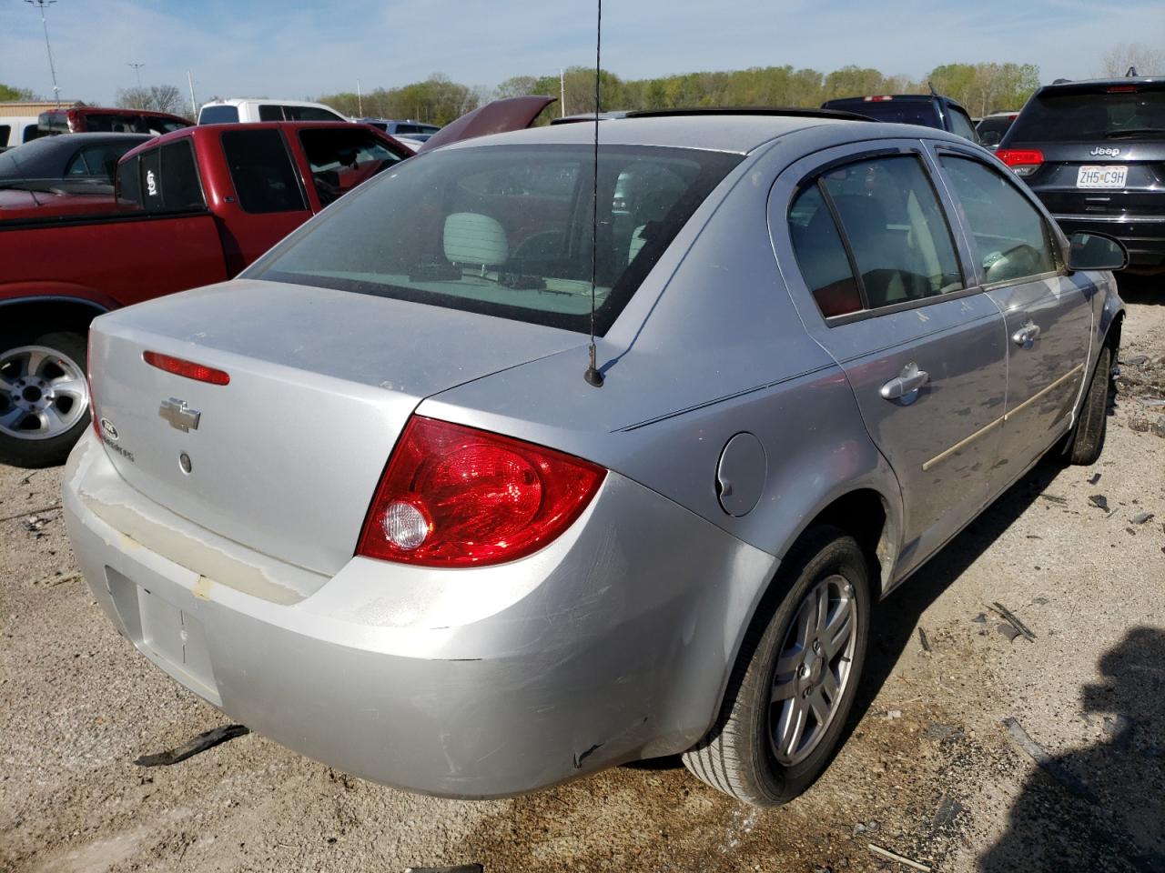 Photo 2 VIN: 1G1AL52F457551226 - CHEVROLET COBALT 