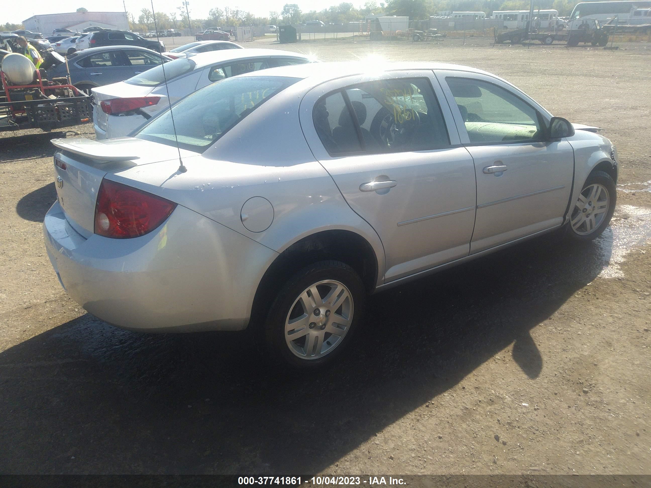 Photo 3 VIN: 1G1AL52F757590117 - CHEVROLET COBALT 