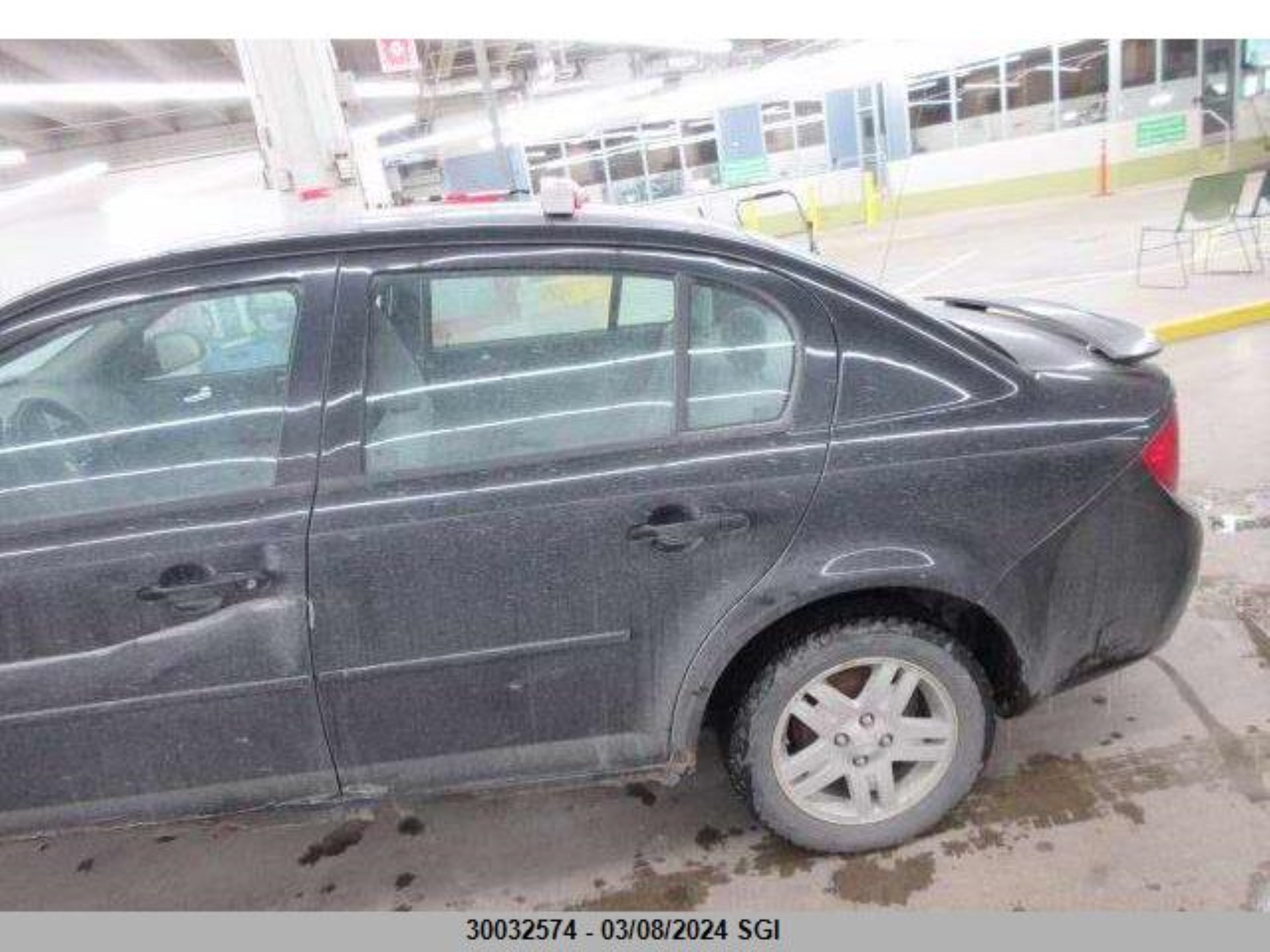 Photo 3 VIN: 1G1AL55F867848335 - CHEVROLET COBALT 