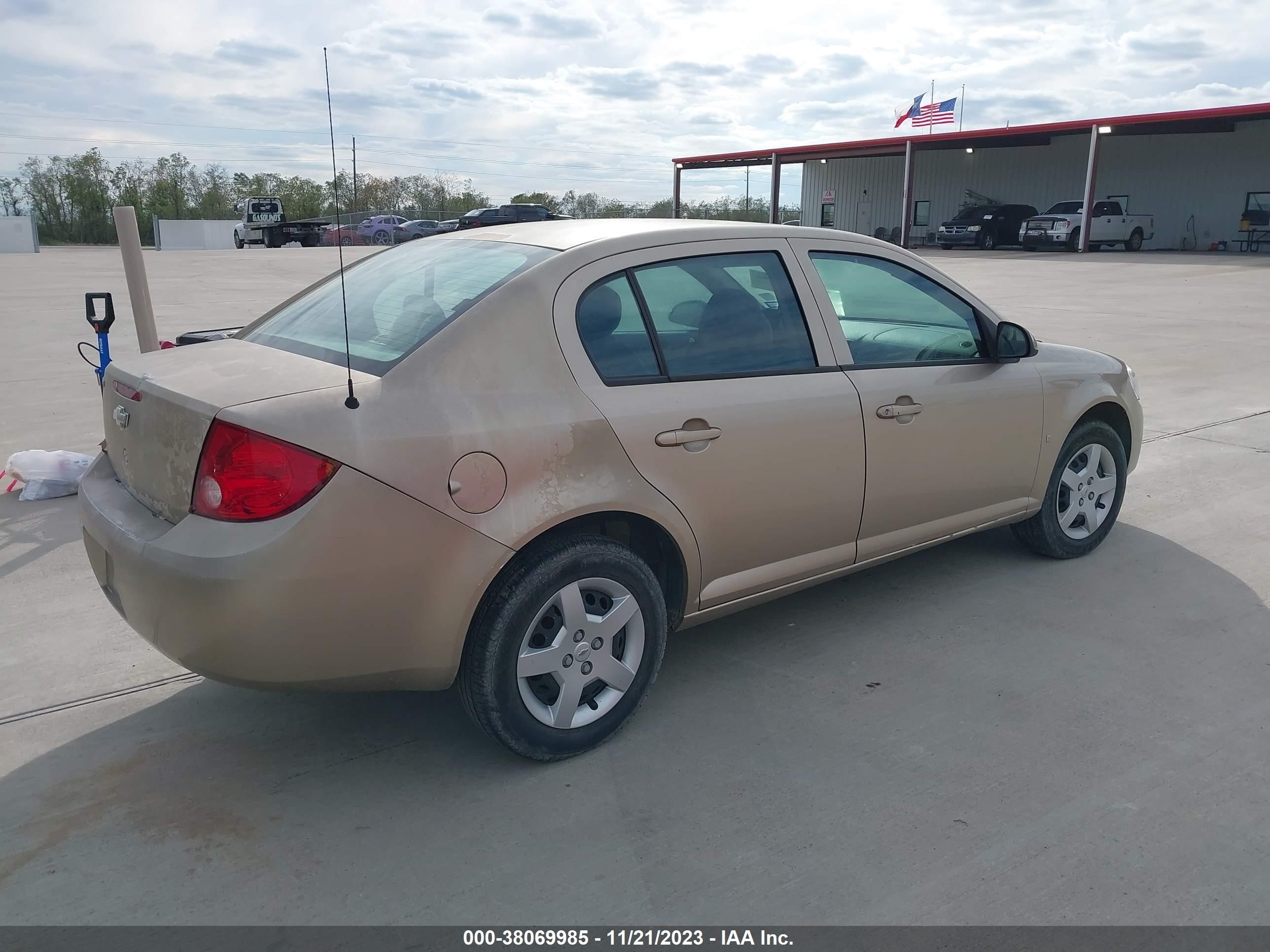 Photo 3 VIN: 1G1AL55F977344393 - CHEVROLET COBALT 