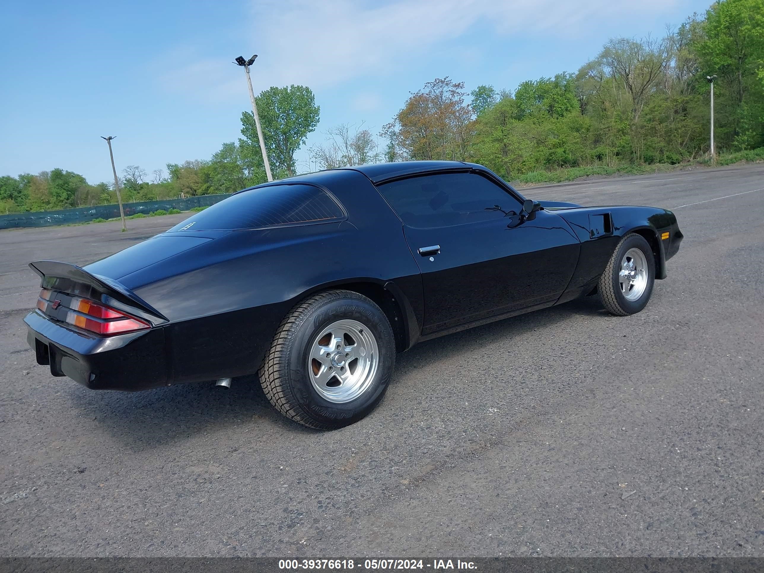 Photo 3 VIN: 1G1AP87H2BN128622 - CHEVROLET CAMARO 