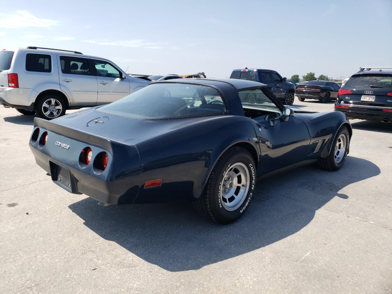 Photo 2 VIN: 1G1AY8761BS414281 - CHEVROLET CORVETTE 