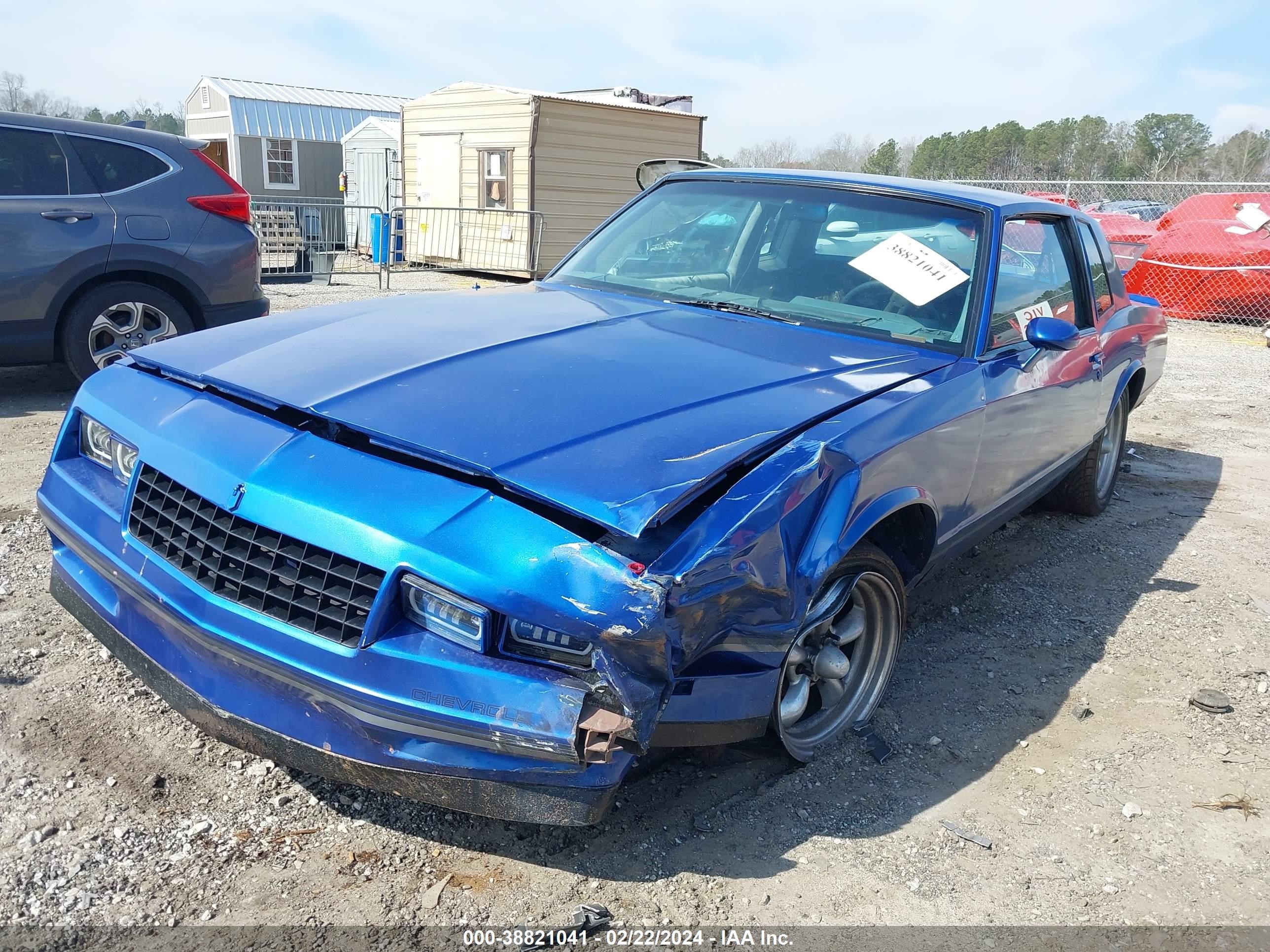 Photo 5 VIN: 1G1AZ37G3ER166426 - CHEVROLET MONTE CARLO 