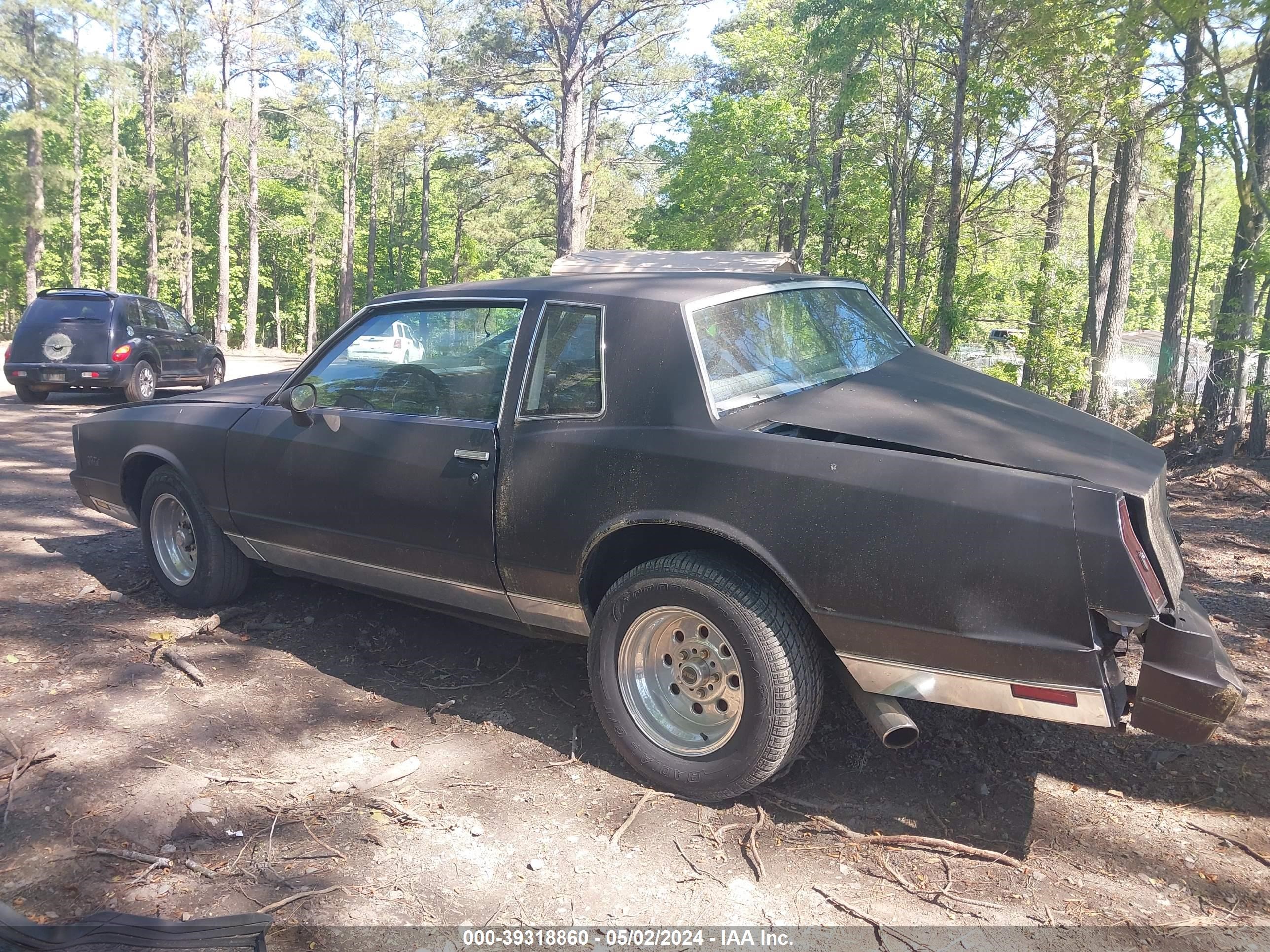 Photo 2 VIN: 1G1AZ37H8DR110831 - CHEVROLET MONTE CARLO 