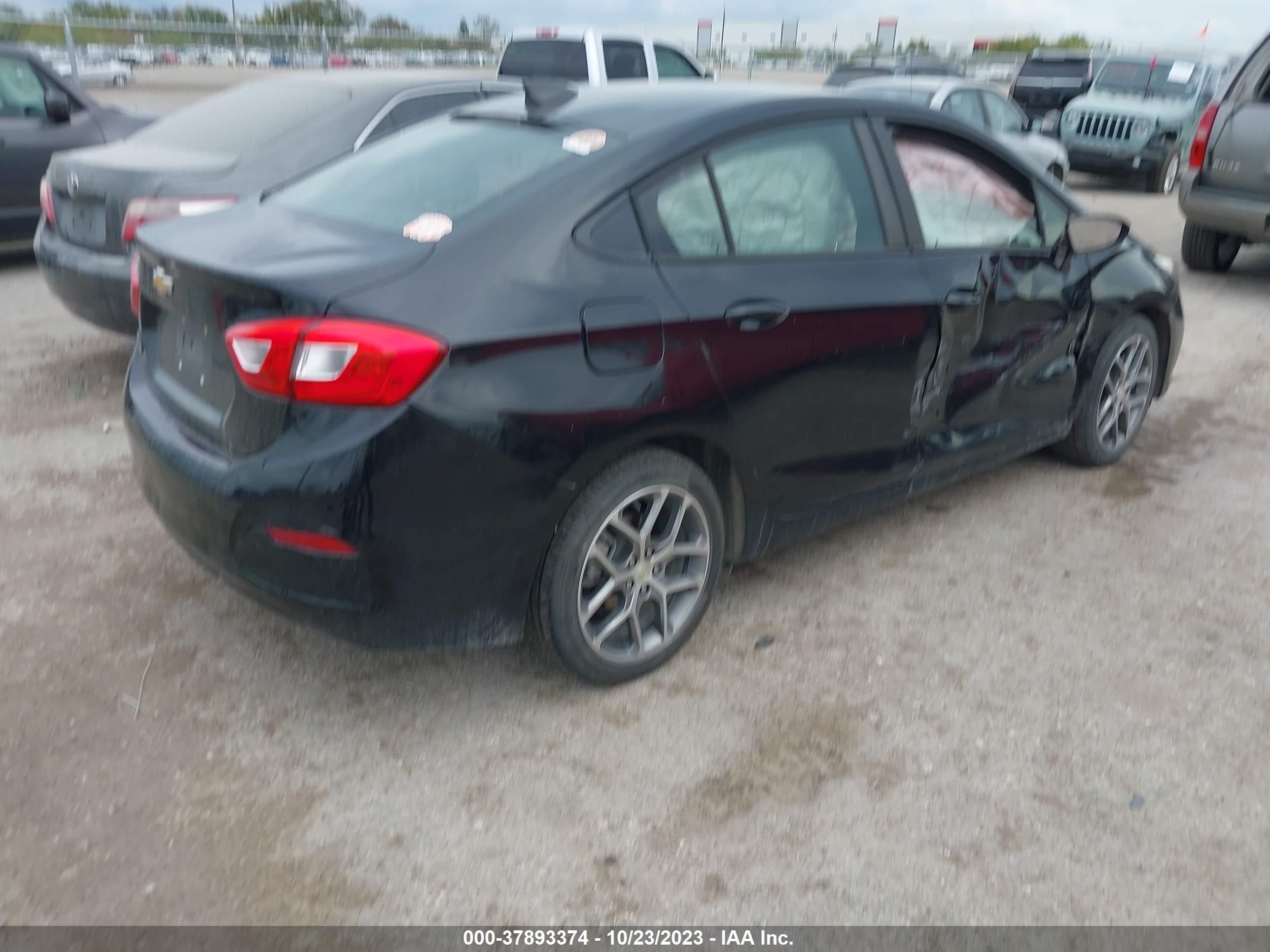 Photo 3 VIN: 1G1BC5SM0J7239627 - CHEVROLET CRUZE 