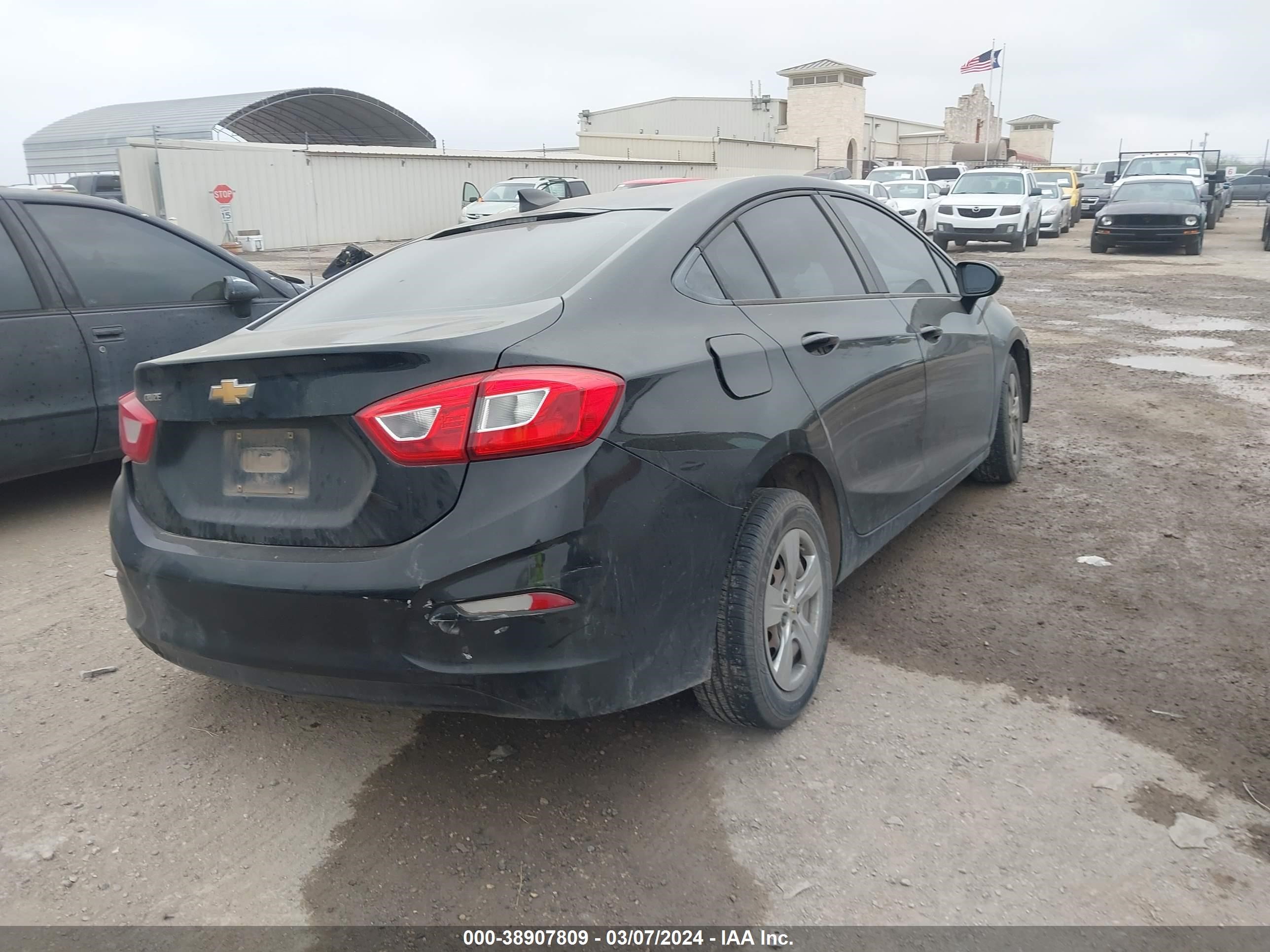 Photo 3 VIN: 1G1BC5SM1H7277829 - CHEVROLET CRUZE 