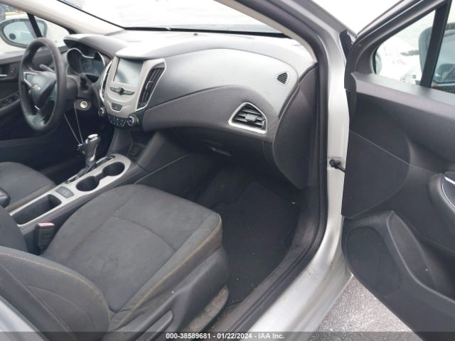 Photo 4 VIN: 1G1BC5SM1J7121232 - CHEVROLET CRUZE 