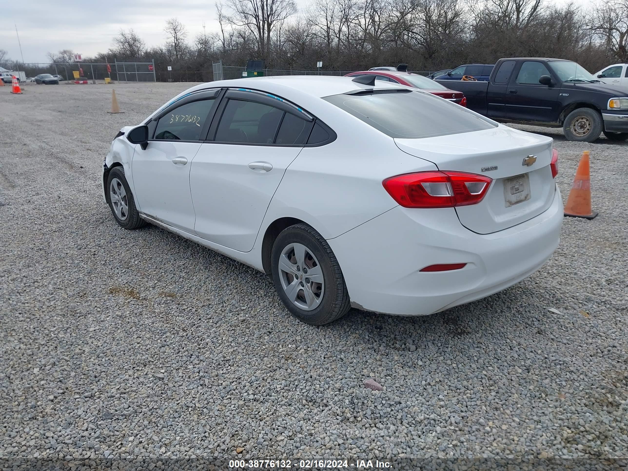 Photo 2 VIN: 1G1BC5SM2H7206445 - CHEVROLET CRUZE 