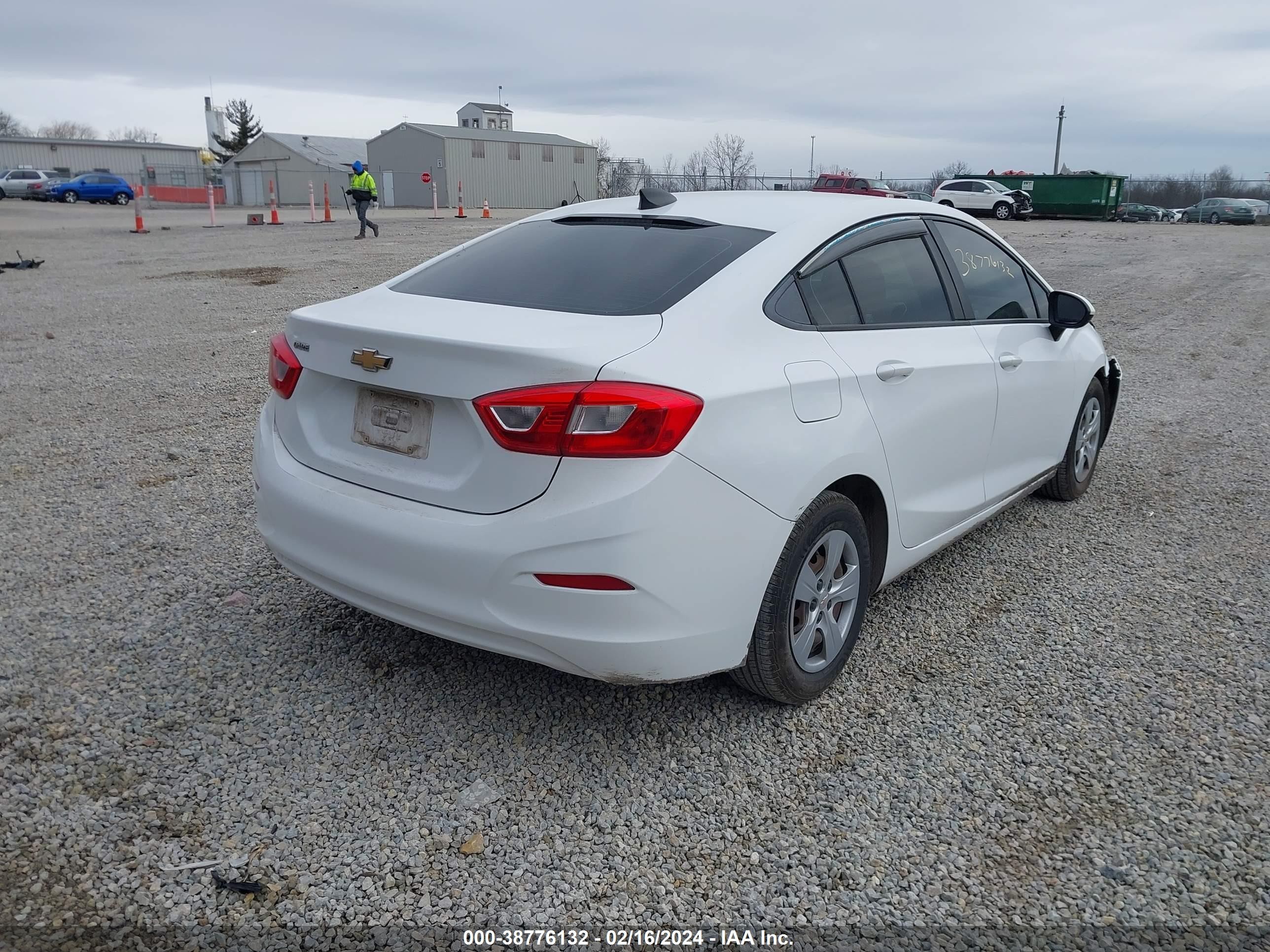 Photo 3 VIN: 1G1BC5SM2H7206445 - CHEVROLET CRUZE 