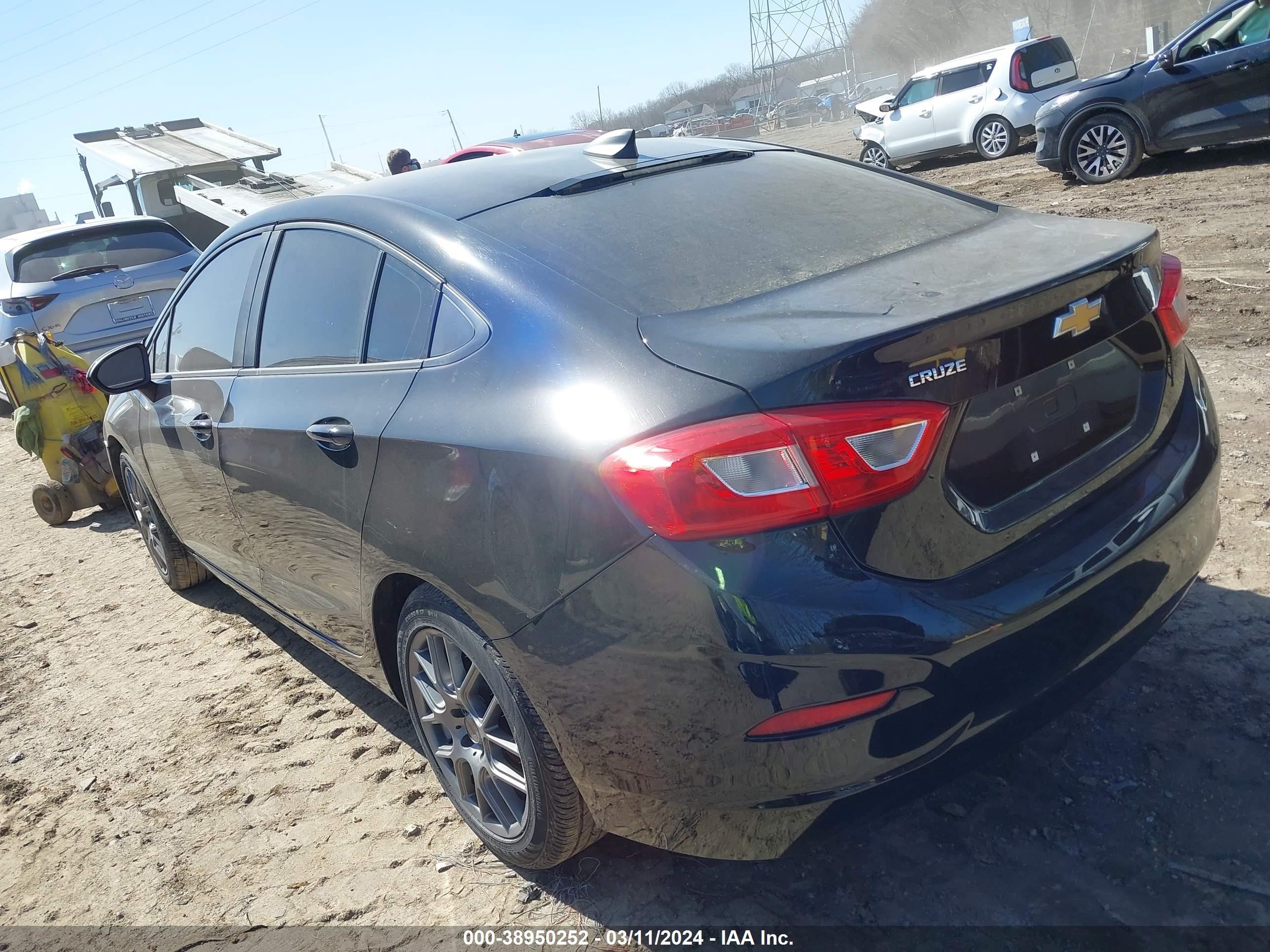 Photo 2 VIN: 1G1BC5SM2H7210513 - CHEVROLET CRUZE 