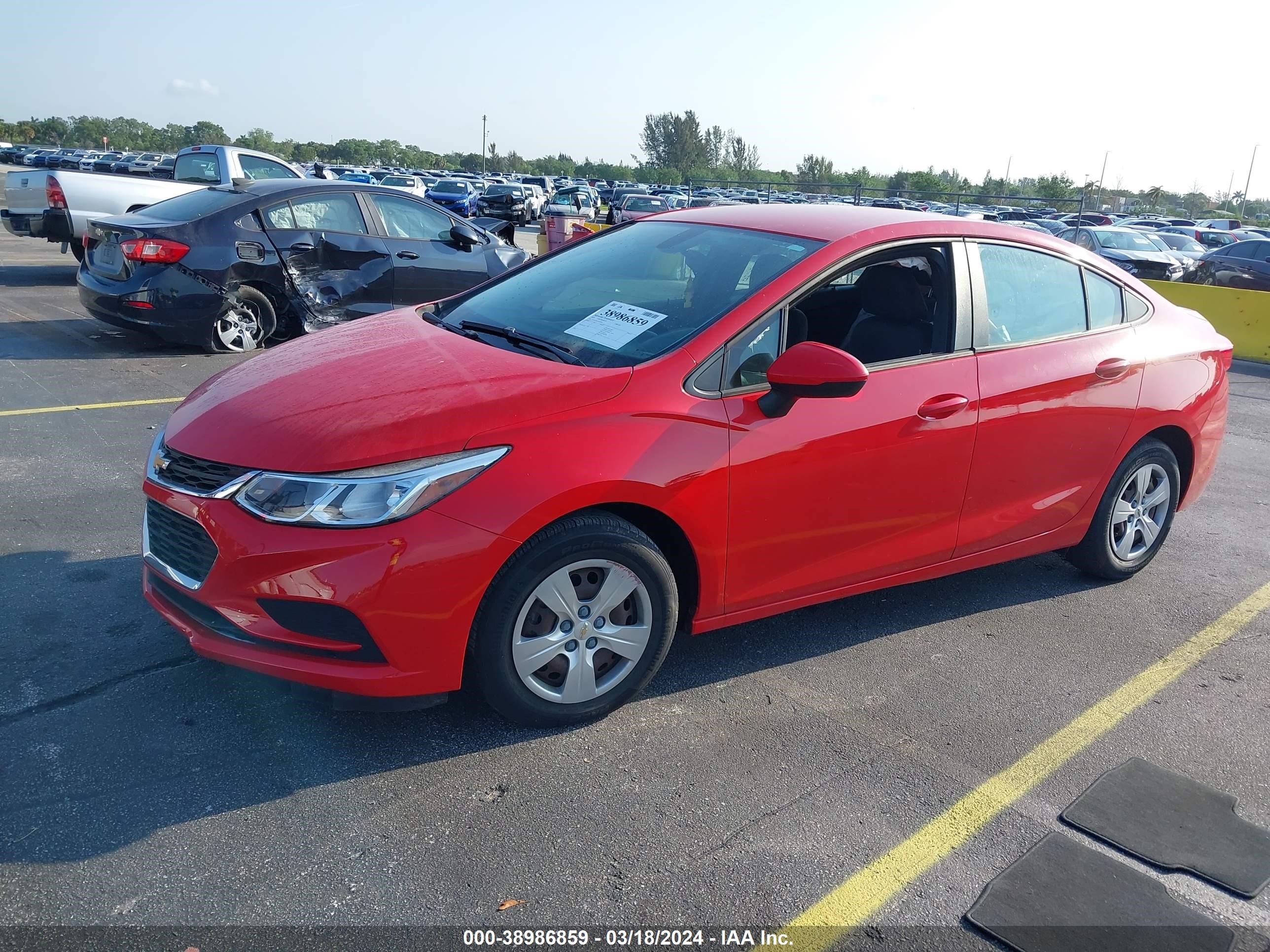 Photo 1 VIN: 1G1BC5SM2J7202093 - CHEVROLET CRUZE 