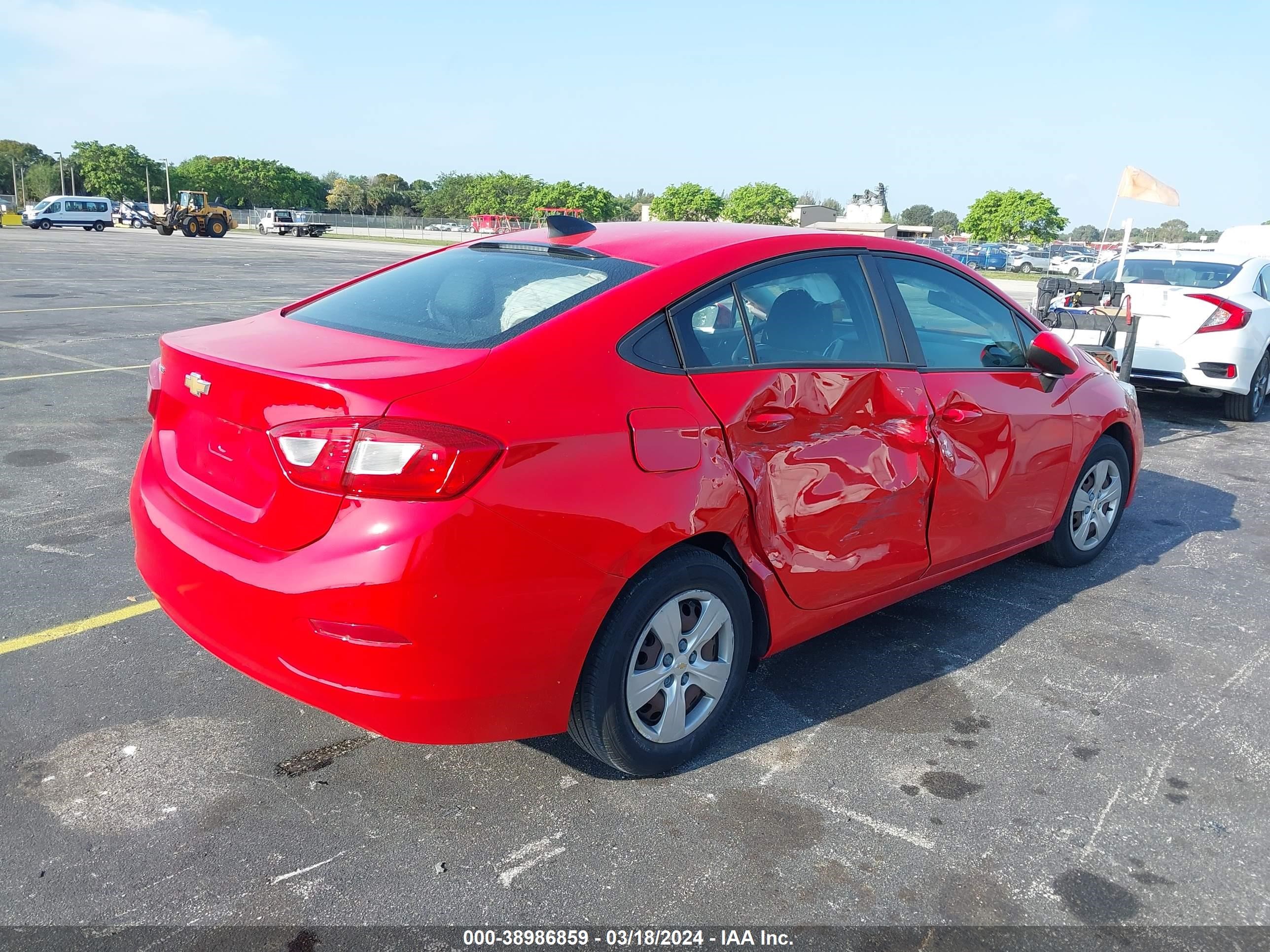 Photo 3 VIN: 1G1BC5SM2J7202093 - CHEVROLET CRUZE 