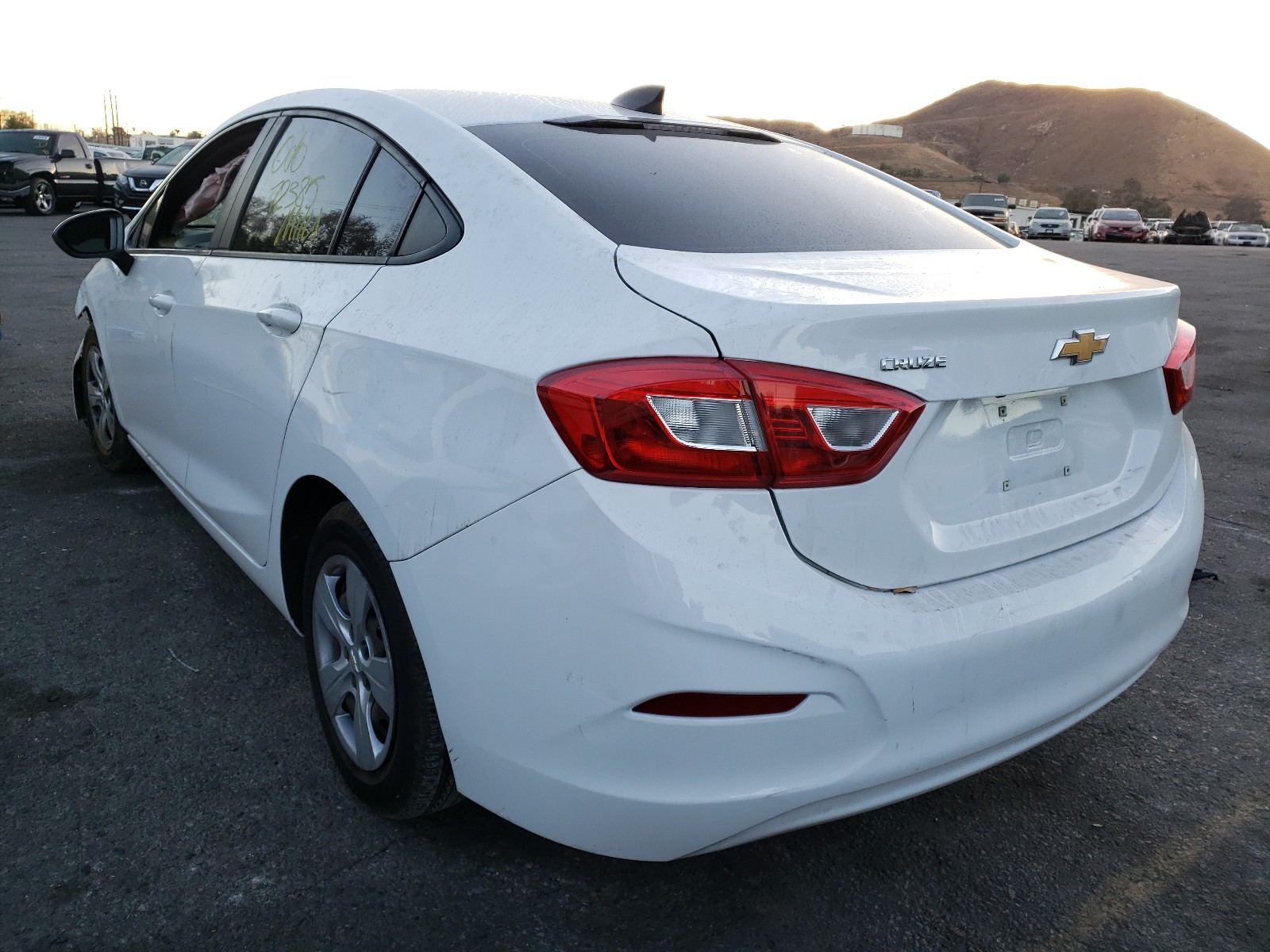 Photo 2 VIN: 1G1BC5SM3H7186576 - CHEVROLET CRUZE LS 