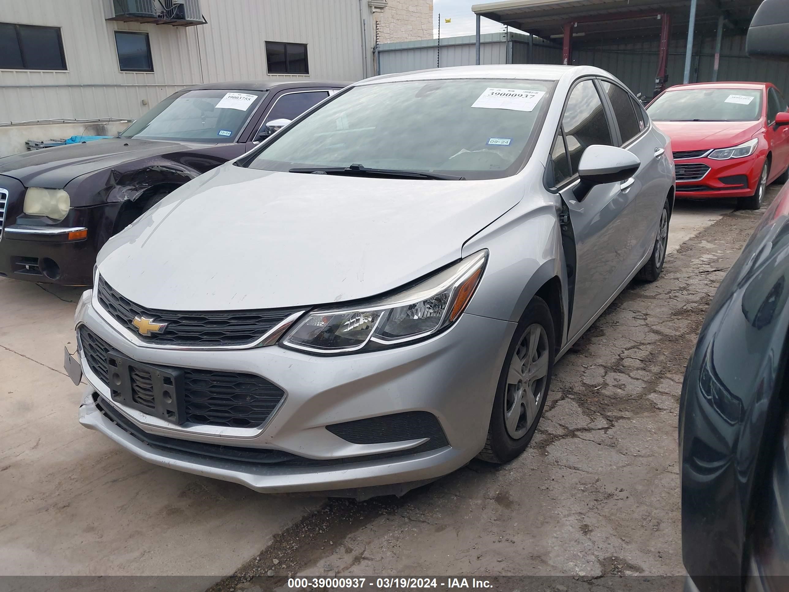 Photo 1 VIN: 1G1BC5SM3J7104142 - CHEVROLET CRUZE 