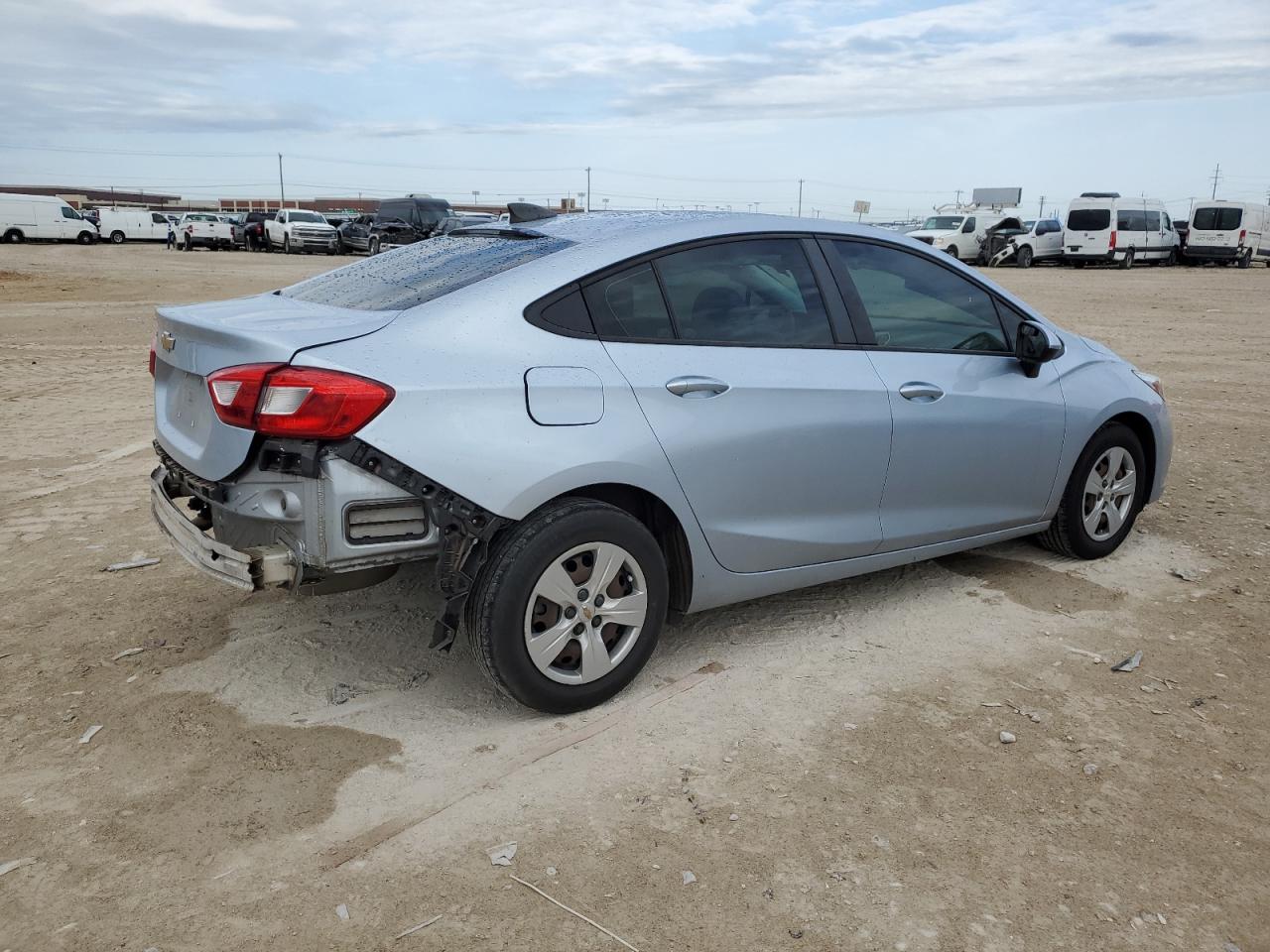 Photo 2 VIN: 1G1BC5SM3J7211496 - CHEVROLET CRUZE 