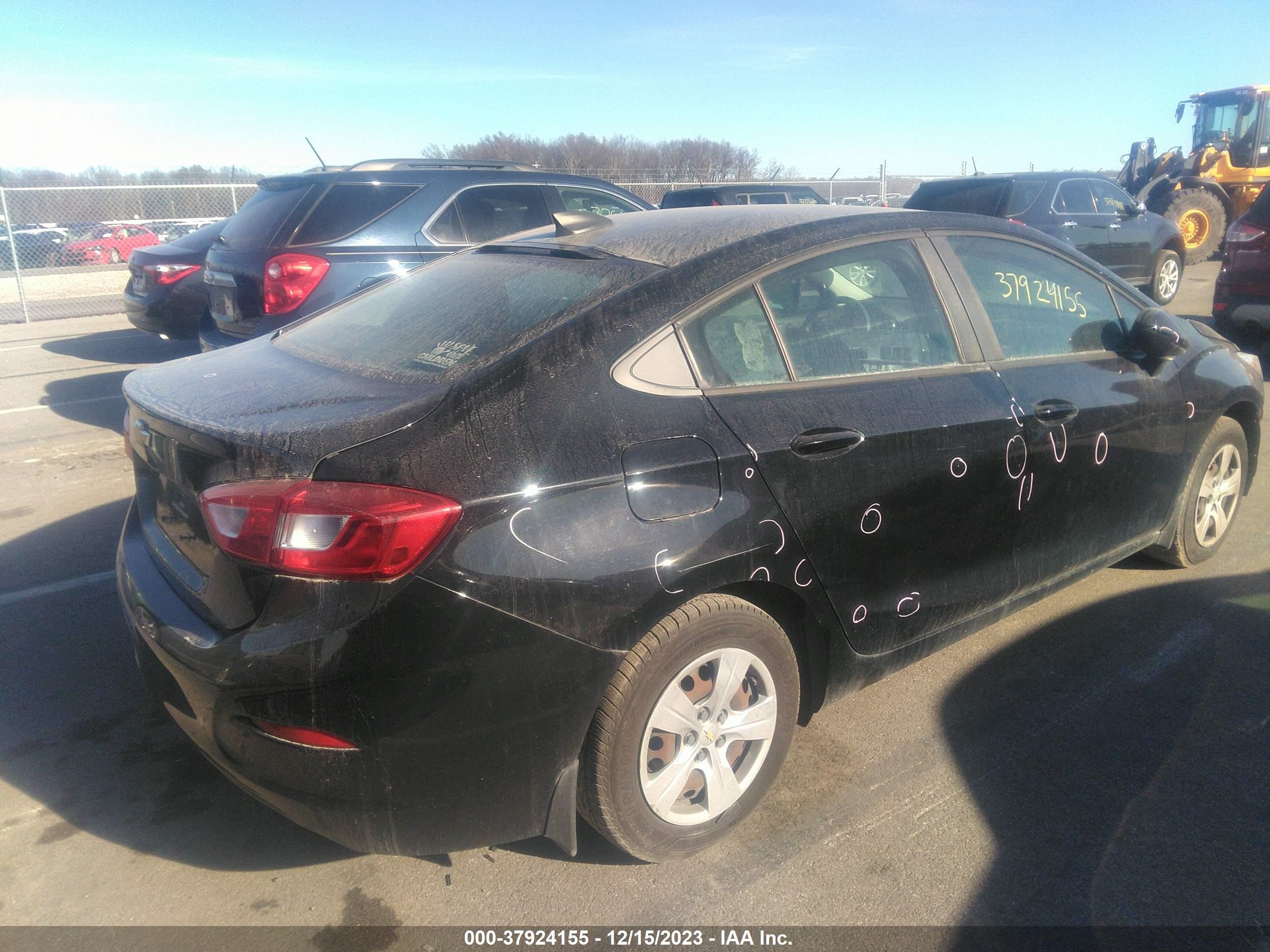 Photo 3 VIN: 1G1BC5SM3J7235801 - CHEVROLET CRUZE 