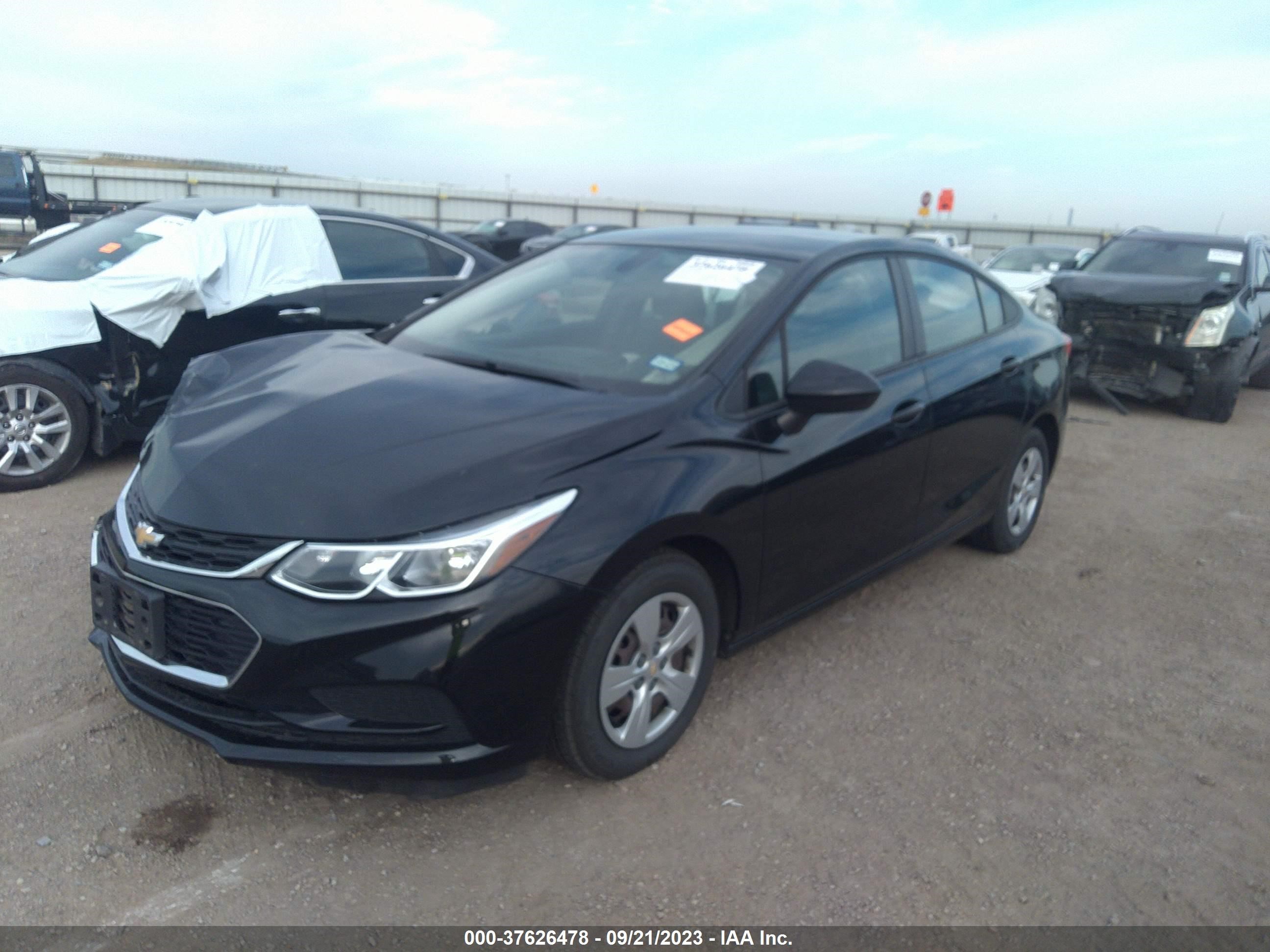 Photo 1 VIN: 1G1BC5SM3J7247303 - CHEVROLET CRUZE 