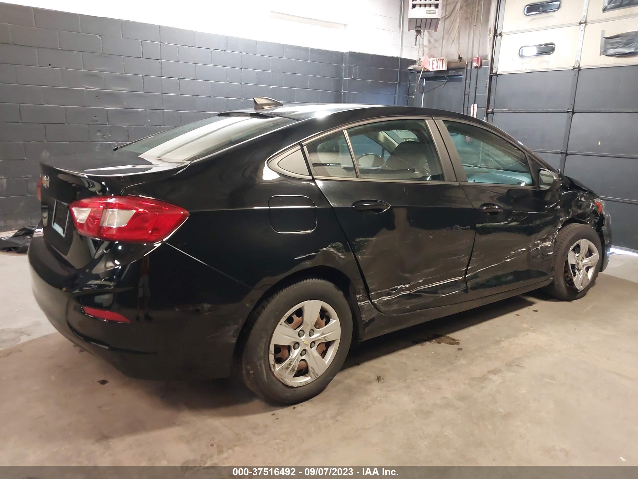 Photo 3 VIN: 1G1BC5SM4J7193655 - CHEVROLET CRUZE 